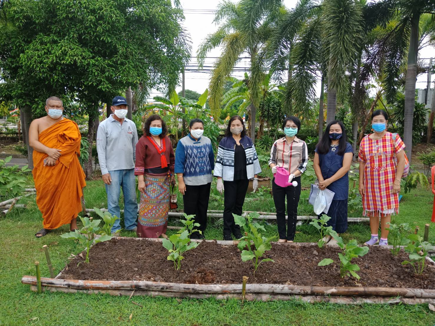 พอ.ปากพลี จัดกิจกรรมปลูกผักสวนครัวจากวัดสู่ชุมชน ตามหลัก “บวร”
