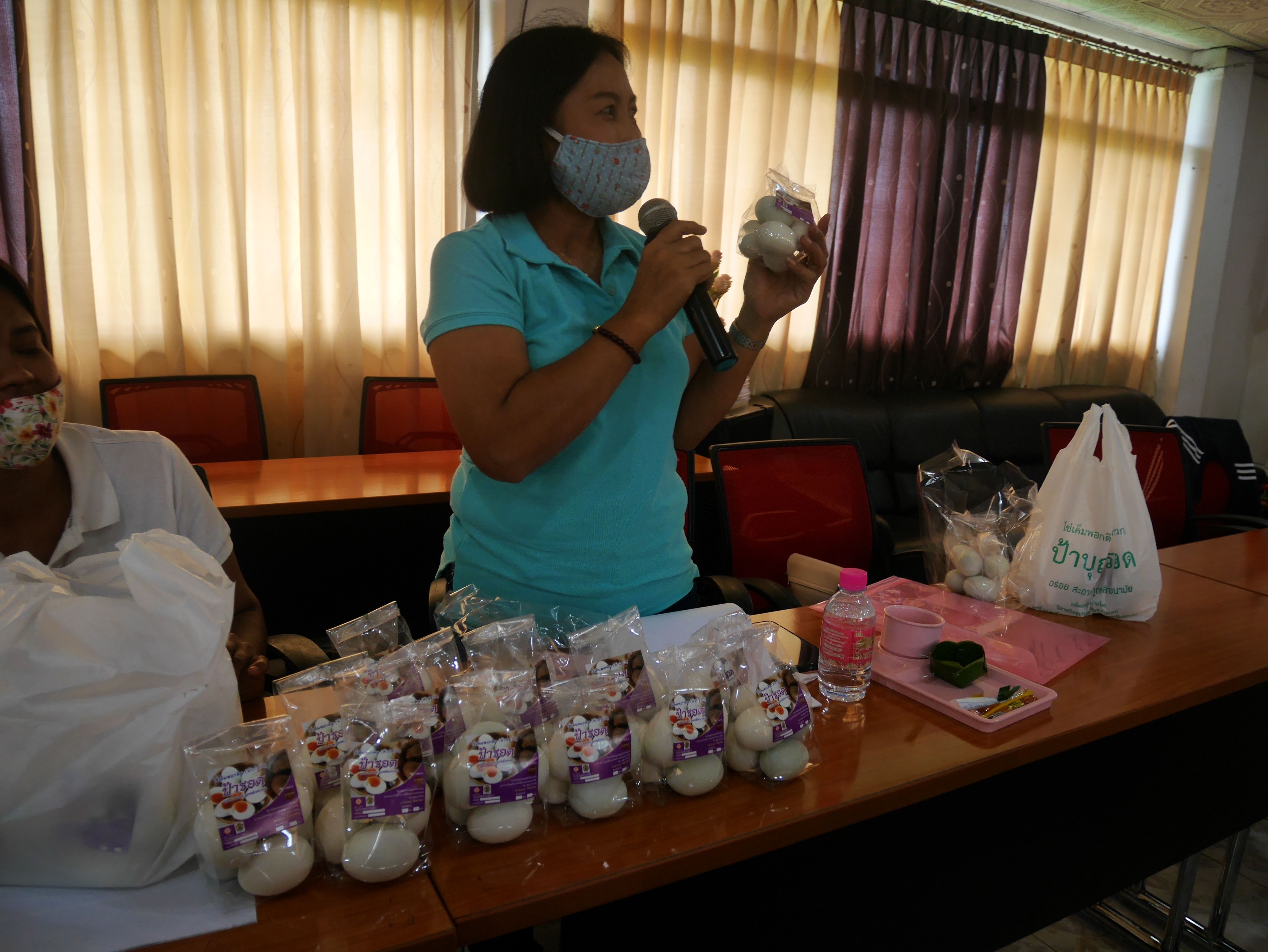 ประชุมเชิงปฏิบัติการ สร้างรายได้จากกิจกรรมอาหารปลอดภัย (4 ร)