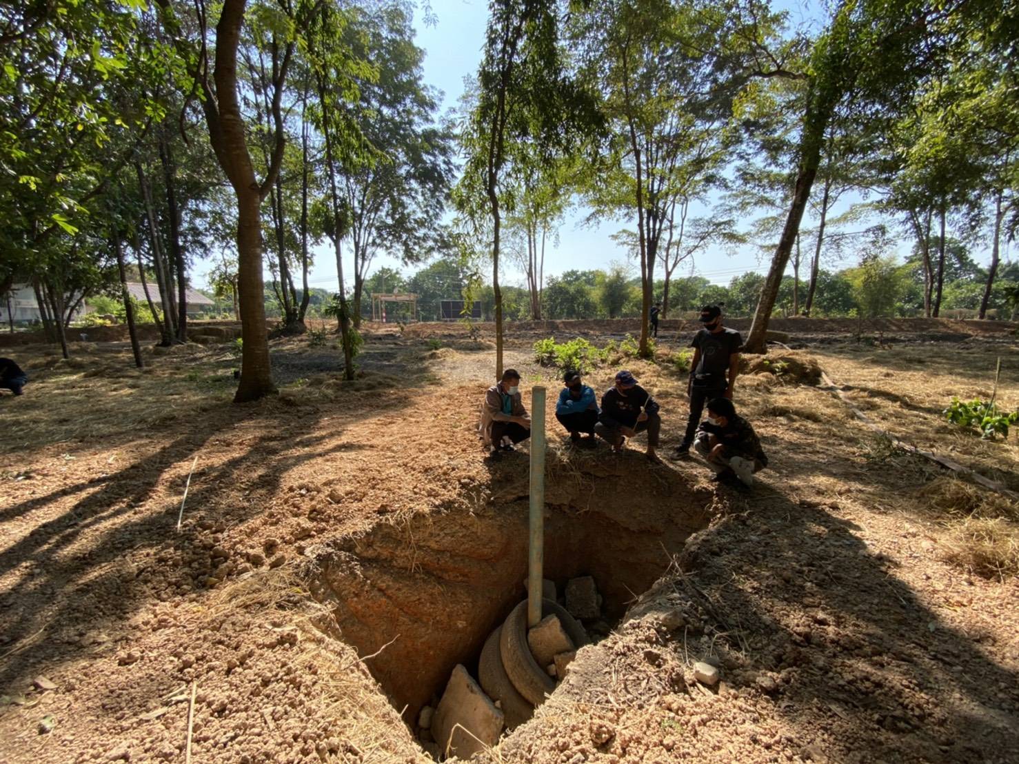 โครงการพัฒนาพื้นที่ต้นแบบการพัฒนาคุณภาพชีวิตตามหลักทฤษฎีใหม่ ประยุกต์สู่ “โคก หนอง นา โมเดล”  ณ วัดดงละคร  ตำบล ดงละคร อำเภอเมืองนครนายก จังหวัดนครนายก