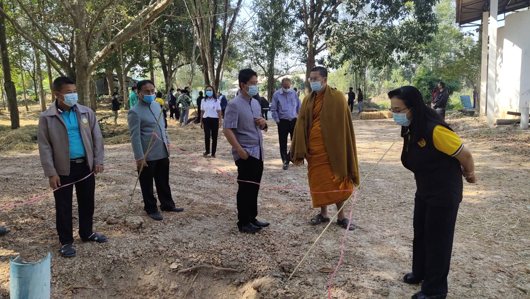 โครงการพัฒนาพื้นที่ต้นแบบการพัฒนาคุณภาพชีวิตตามหลักทฤษฎีใหม่ ประยุกต์สู่ “โคก หนอง นา โมเดล”  ณ วัดดงละคร  ตำบล ดงละคร อำเภอเมืองนครนายก จังหวัดนครนายก