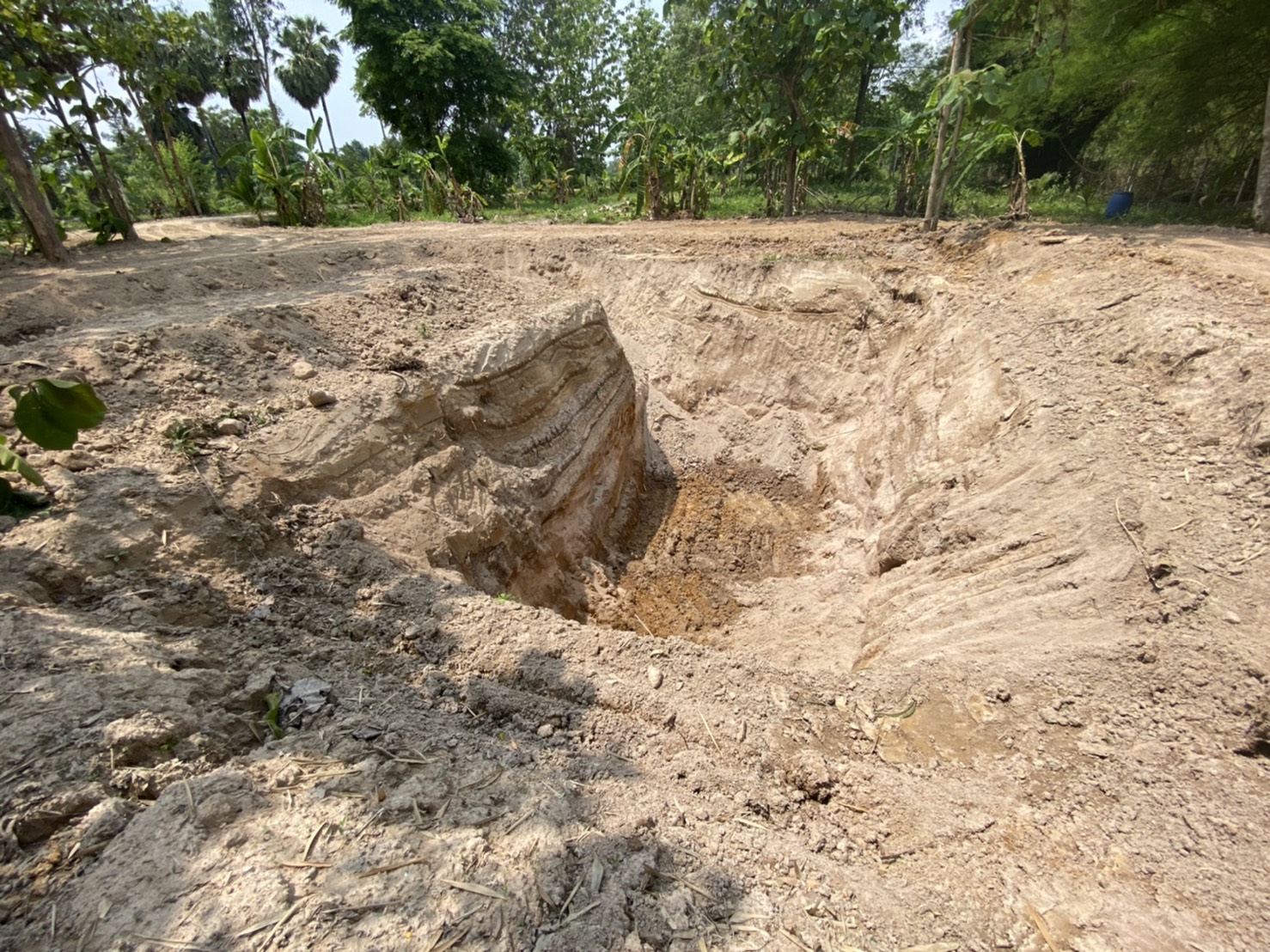 พัฒนาชุมชนจังหวัดนครนายก จัดทีมลงพื้นที่ติดตามความก้าวหน้าและสนับสนุนการดำเนินโครงการพัฒนาพื้นที่ต้นแบบการพัฒนาคุณภาพชีวิตตามหลักทฤษฎีใหม่ ประยุกต์สู่ “โคก หนอง นา โมเดล” จังหวัดนครนายก