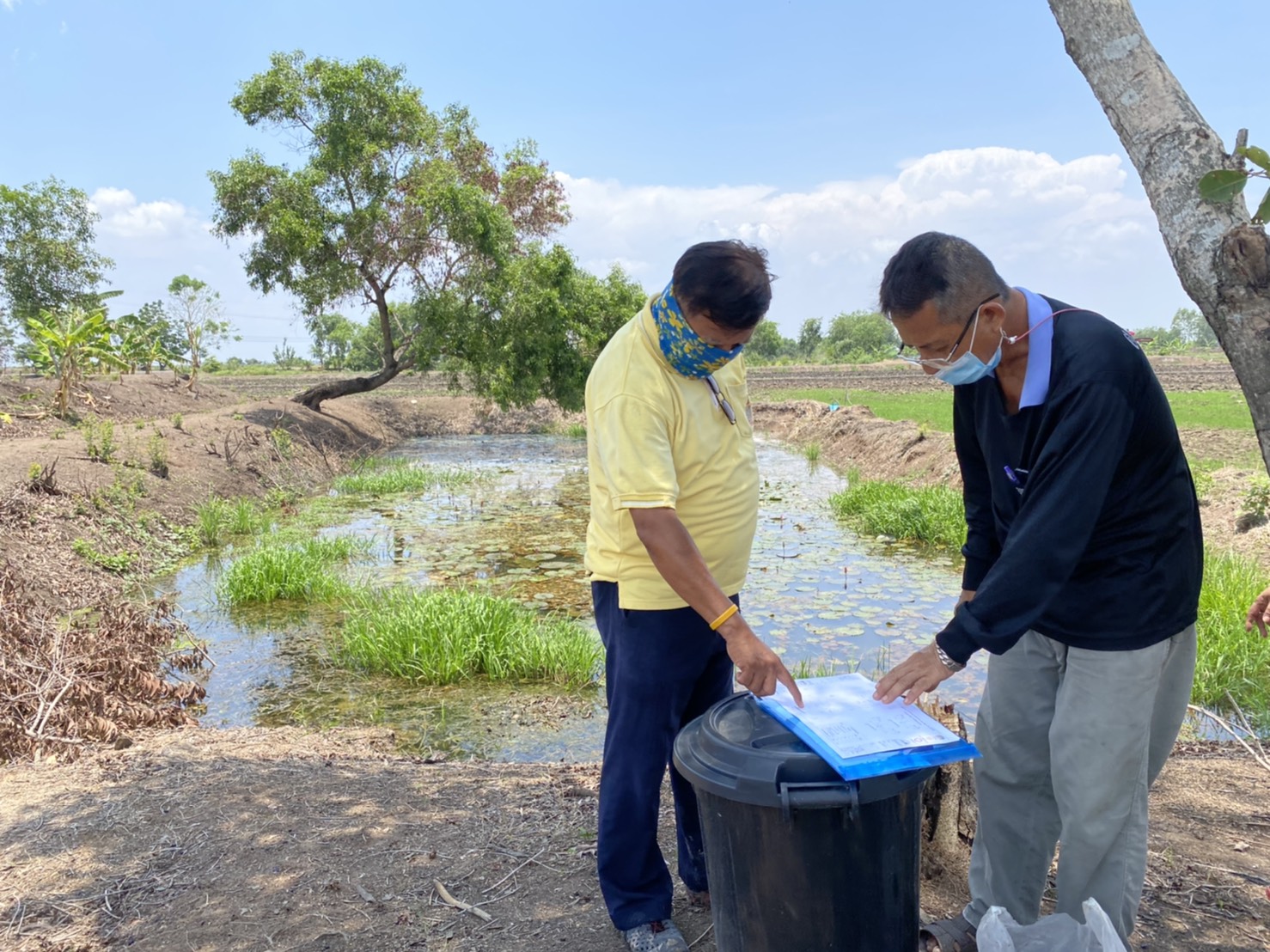 พช.นครนายก เดินหน้าขับเคลื่อนโครงการพัฒนาหมู่บ้านเศรษฐกิจพอเพียง กิจกรรมที่ 4 การพัฒนาศูนย์เรียนรู้เศรษฐกิจพอเพียง รูปแบบ ” โคก หนอง นา โมเดล”