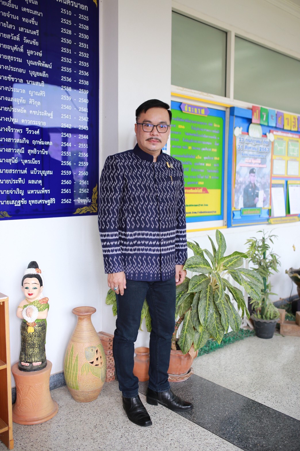 สำนักงานพัฒนาชุมชนจังหวัดนครนายก  เชิญชวนการสวมใส่ผ้าไทย “ผ้าไทย ใส่ให้สนุก”  สืบสาน อนุรักษ์ศิลป์ผ้าถิ่นไทย ดำรงไว้ในแผ่นดิน  ความสุขที่ได้เลือกใช้ศิลปะหัตถกรรมไทยเพื่อให้รายได้กลับสู่ชุมชน