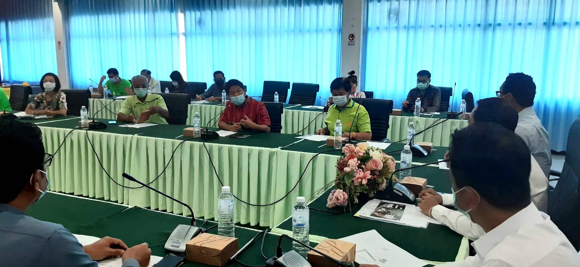 พจ.นครนายก นำทีมร่วมประชุมการขอใช้ที่ดินสาธารณะประโยชน์ พื่อจัดตั้งเป็นโครงการศูนย์รวมสินค้าจังหวัดนครนายก