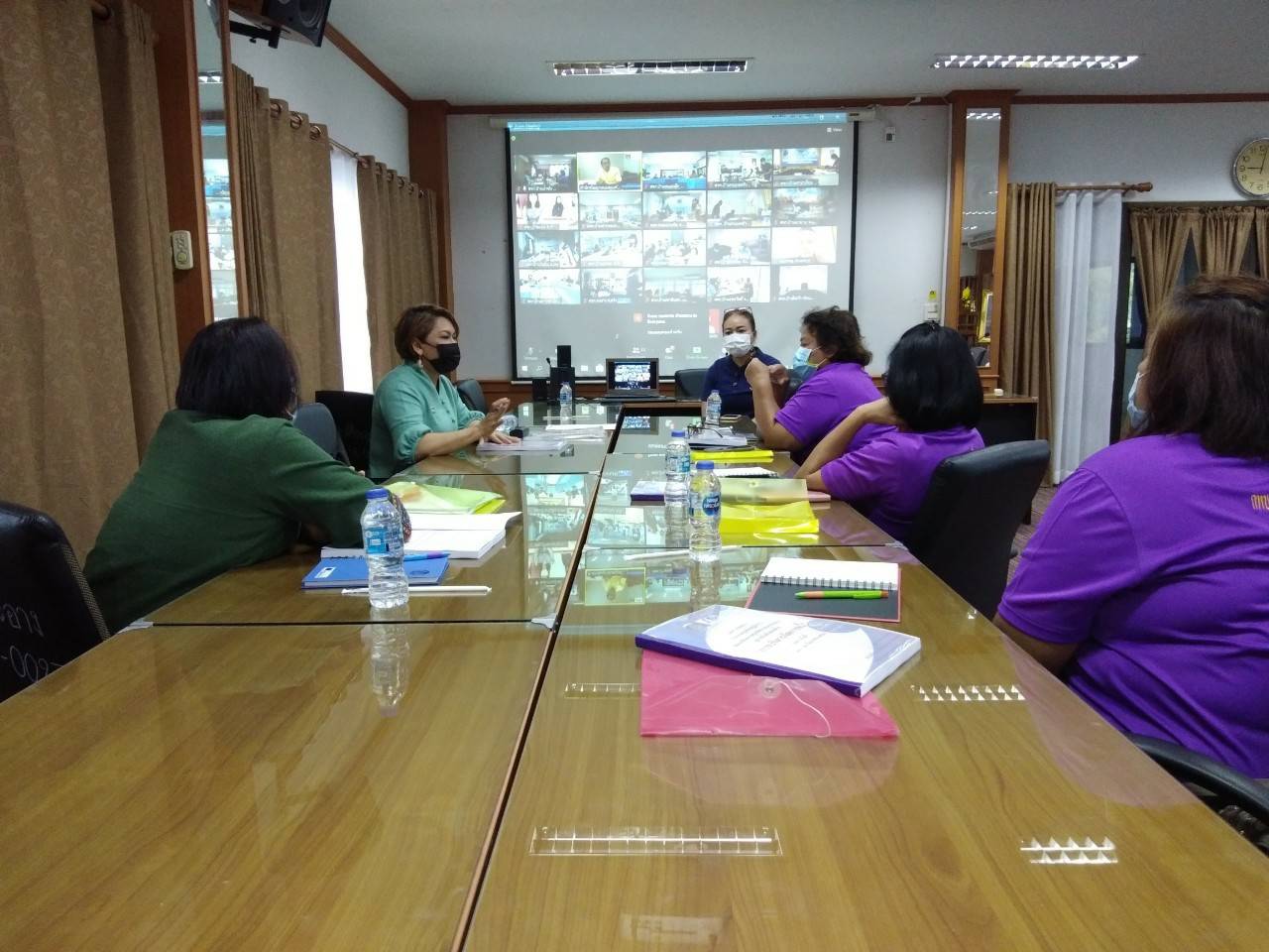 พช.นครนายก ร่วมประชุม ZOOM กิจกรรม การพัฒนาศักยภาพศูนย์จัดการกองทุนชุมชนสู่การเป็นต้นแบบด้านการบริหาร จัดการหนี้