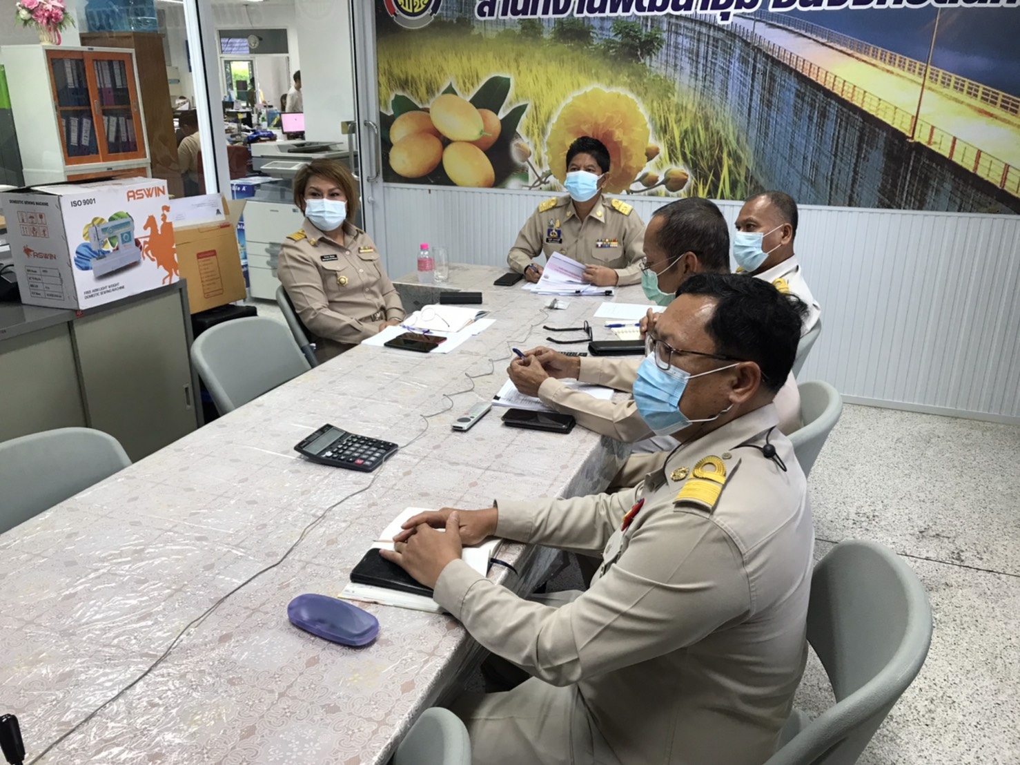 พจ.นครนายก นำทีม ร่วมรับฟังการประชุมกรมการพัฒนาชุมชน ครั้งที่  6/2564 ผ่านระบบวีดีทัศน์ทางไกล (Video Conference)