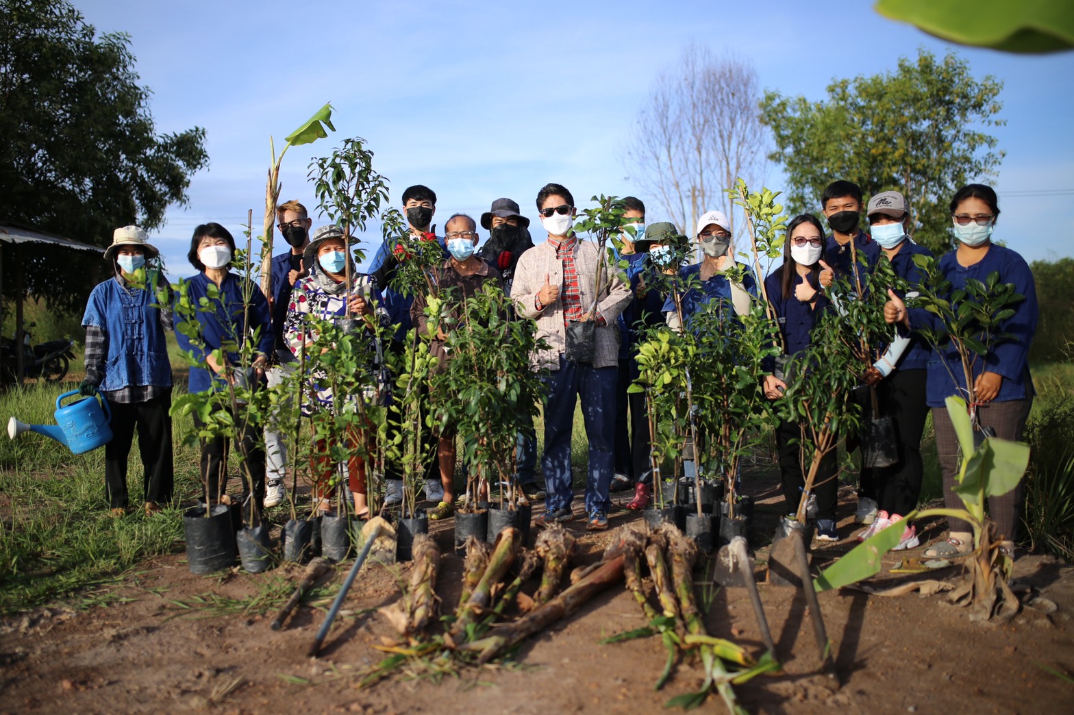 แลกเปลี่ยนเรียนรู้ ครูพาทำ” พช.เมืองนครนายก จัดกิจกรรมเอามื้อสามัคคี “โคก หนอง นา พช.” จ.นครนายก  พร้อมชม! ความสำเร็จของโครงการ  และร่วมกิจกรรมปลูกพืชผักสร้างความมั่นคงทางอาหาร เพื่อพัฒนาคุณภาพชีวิตอย่างยั่งยืน