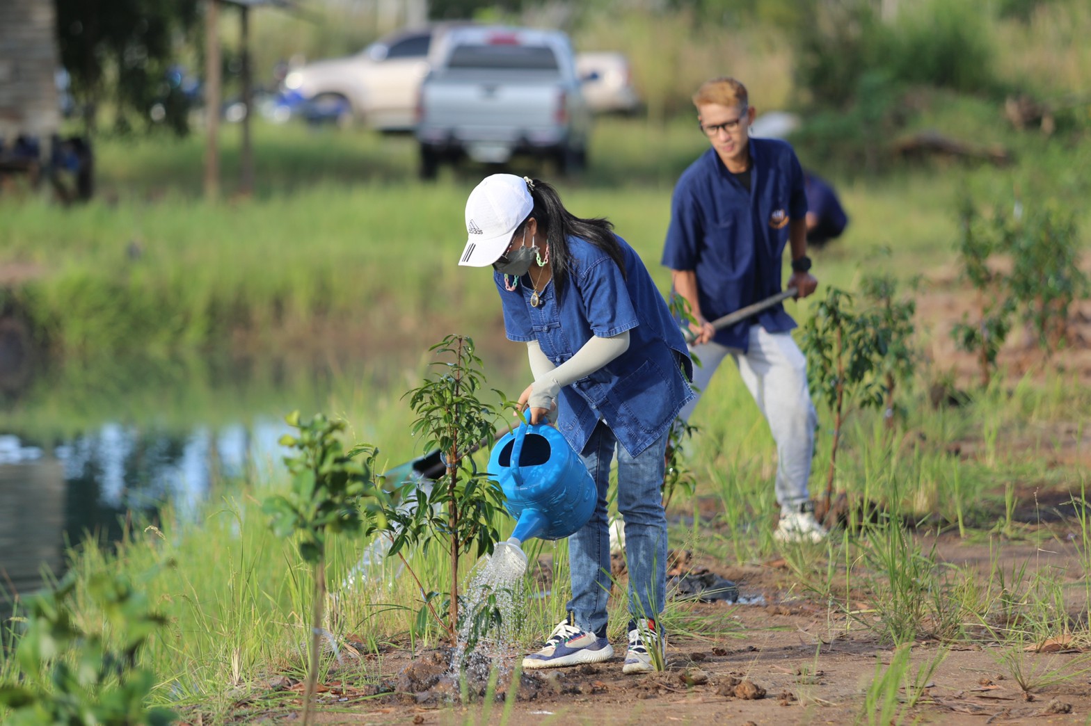 แลกเปลี่ยนเรียนรู้ ครูพาทำ” พช.เมืองนครนายก จัดกิจกรรมเอามื้อสามัคคี “โคก หนอง นา พช.” จ.นครนายก  พร้อมชม! ความสำเร็จของโครงการ  และร่วมกิจกรรมปลูกพืชผักสร้างความมั่นคงทางอาหาร เพื่อพัฒนาคุณภาพชีวิตอย่างยั่งยืน