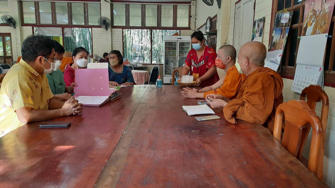 พช.นครนายก สำรวจพื้นที่จัดทำศูนย์เรียนรู้ตามรอยบาทศาสตร์พระราชา ณ วัดจุฬาภรณ์วนาราม ตำบลบ้านพริก อำเภอบ้านนา ?