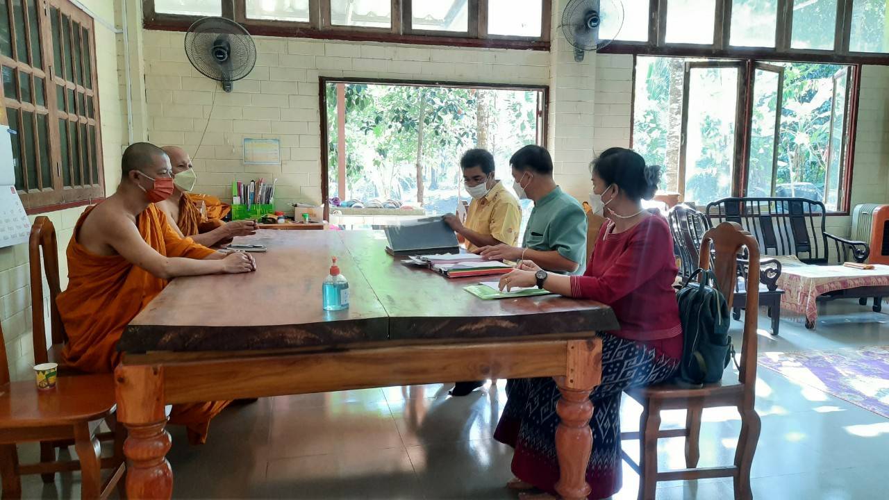 พช.นครนายก สำรวจพื้นที่จัดทำศูนย์เรียนรู้ตามรอยบาทศาสตร์พระราชา ณ วัดจุฬาภรณ์วนาราม ตำบลบ้านพริก อำเภอบ้านนา ?