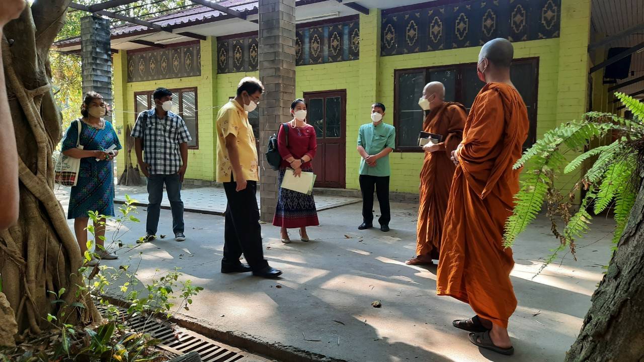 พช.นครนายก สำรวจพื้นที่จัดทำศูนย์เรียนรู้ตามรอยบาทศาสตร์พระราชา ณ วัดจุฬาภรณ์วนาราม ตำบลบ้านพริก อำเภอบ้านนา ?