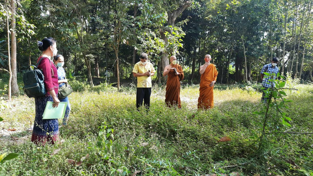 พช.นครนายก สำรวจพื้นที่จัดทำศูนย์เรียนรู้ตามรอยบาทศาสตร์พระราชา ณ วัดจุฬาภรณ์วนาราม ตำบลบ้านพริก อำเภอบ้านนา ?