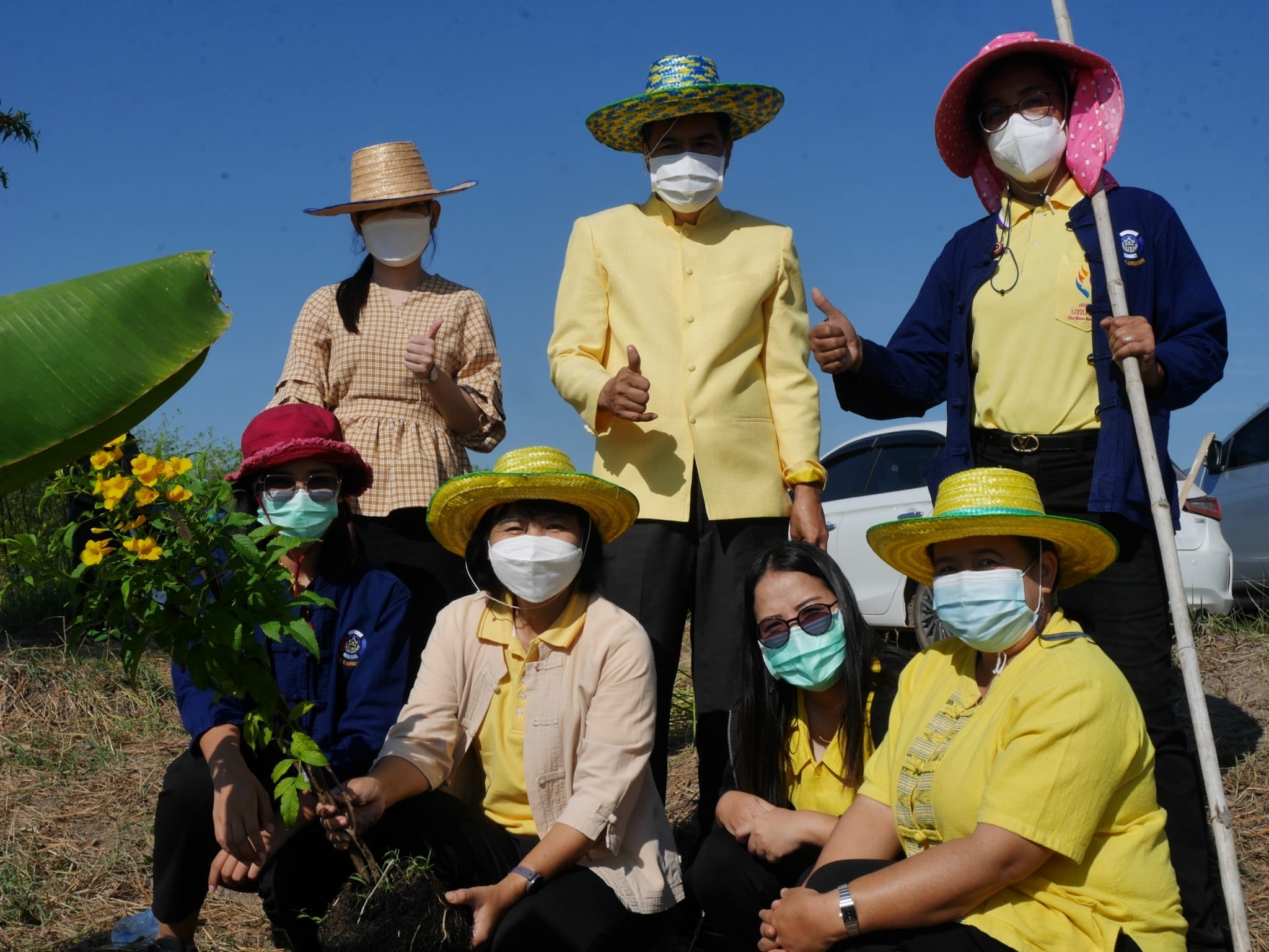 พช.นครนายก ร่วมกิจกรรม “เอามื้อสามัคคี” วันดินโลก (World Soil Day) ปี 2564 จังหวัดนครนายก