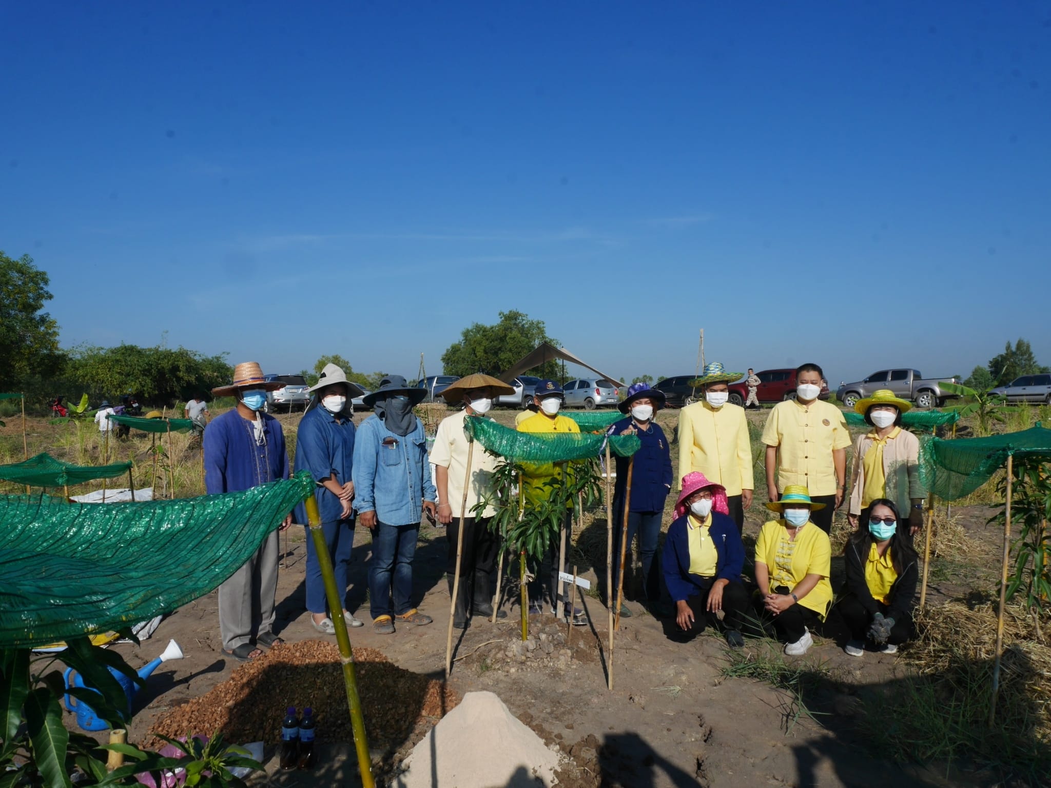 พช.นครนายก ร่วมกิจกรรม “เอามื้อสามัคคี” วันดินโลก (World Soil Day) ปี 2564 จังหวัดนครนายก