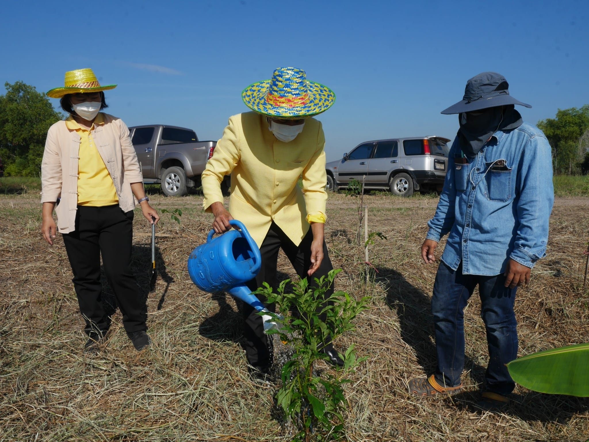 พช.นครนายก ร่วมกิจกรรม “เอามื้อสามัคคี” วันดินโลก (World Soil Day) ปี 2564 จังหวัดนครนายก