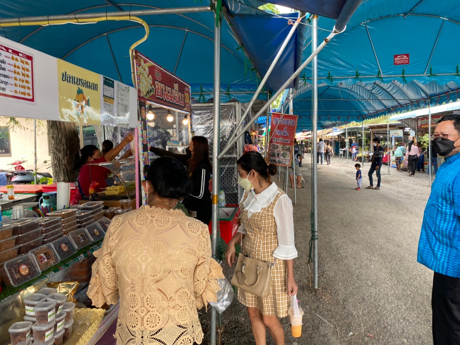 พช.นครนายก ติดตามและสนับสนุนกลุ่มอาชีพ/ผู้ประกอบการชุมชน ที่เข้าร่วมกิจกรรม 4ร