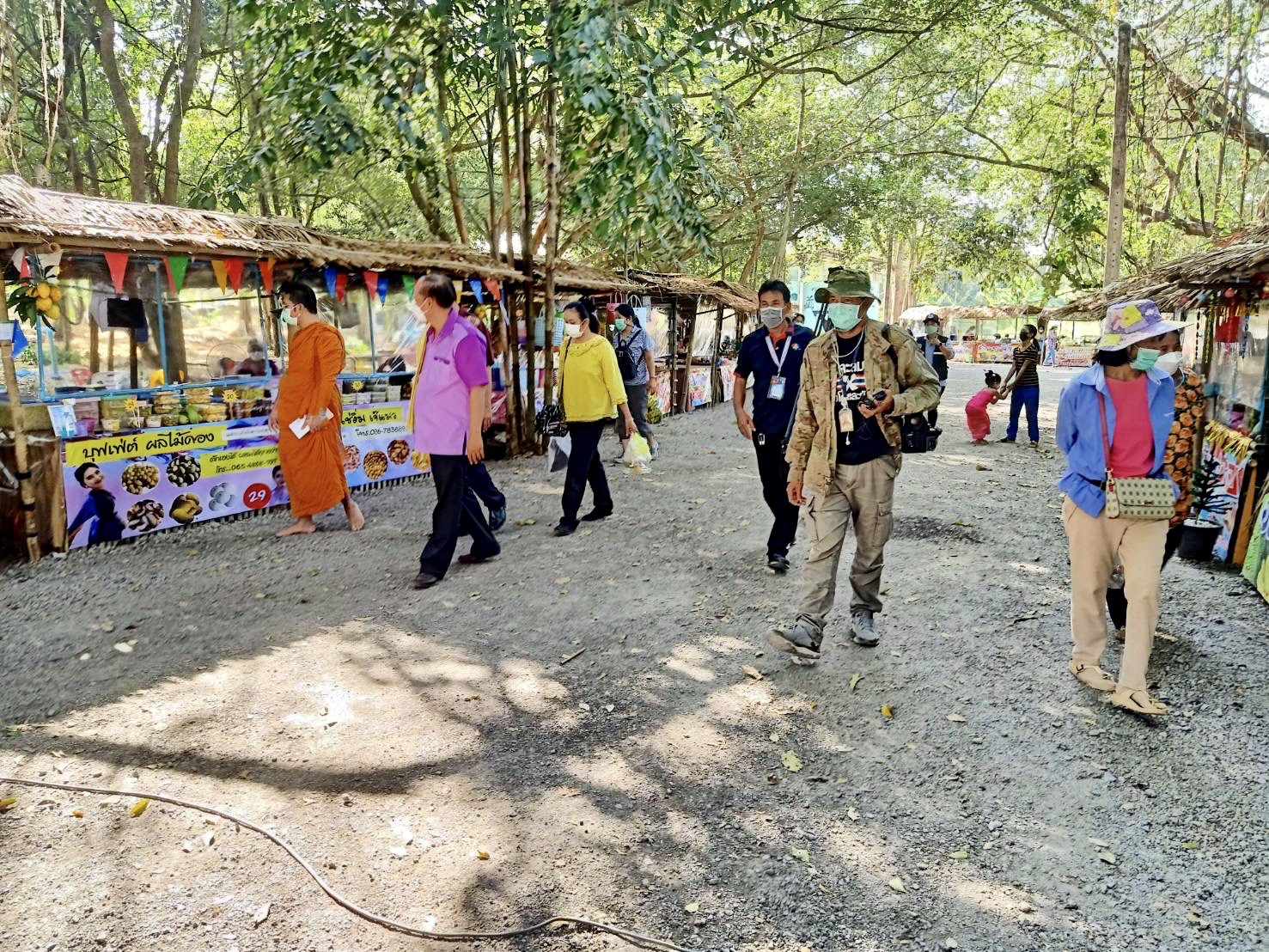 ??พช.นครนายก ร่วมงานประชาสัมพันธ์เชิญชวนประชาชนและนักท่องเที่ยวเข้ามาเยี่ยมชม ตลาดน้ำดงละคร