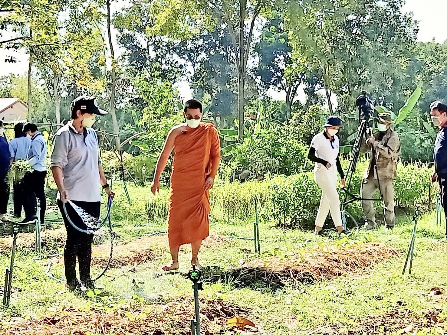 ??พช.นครนายก ร่วมงานประชาสัมพันธ์เชิญชวนประชาชนและนักท่องเที่ยวเข้ามาเยี่ยมชม ตลาดน้ำดงละคร