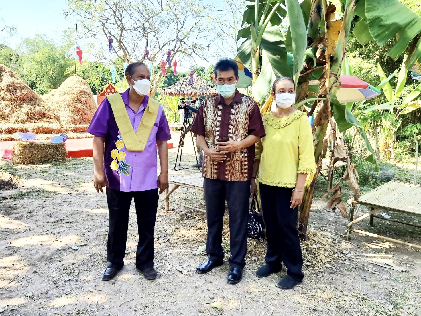 ??พช.นครนายก ร่วมงานประชาสัมพันธ์เชิญชวนประชาชนและนักท่องเที่ยวเข้ามาเยี่ยมชม ตลาดน้ำดงละคร