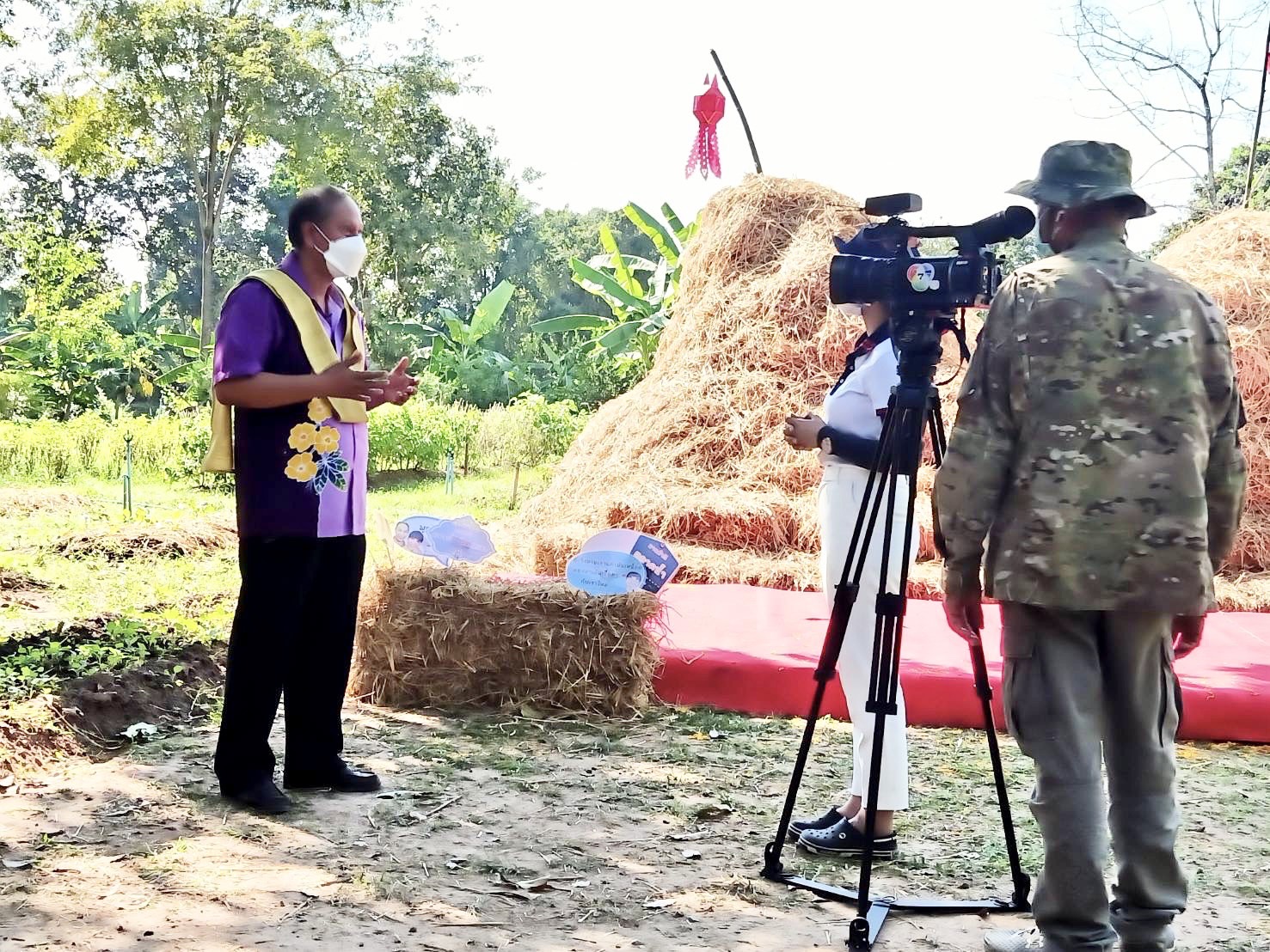 ??พช.นครนายก ร่วมงานประชาสัมพันธ์เชิญชวนประชาชนและนักท่องเที่ยวเข้ามาเยี่ยมชม ตลาดน้ำดงละคร