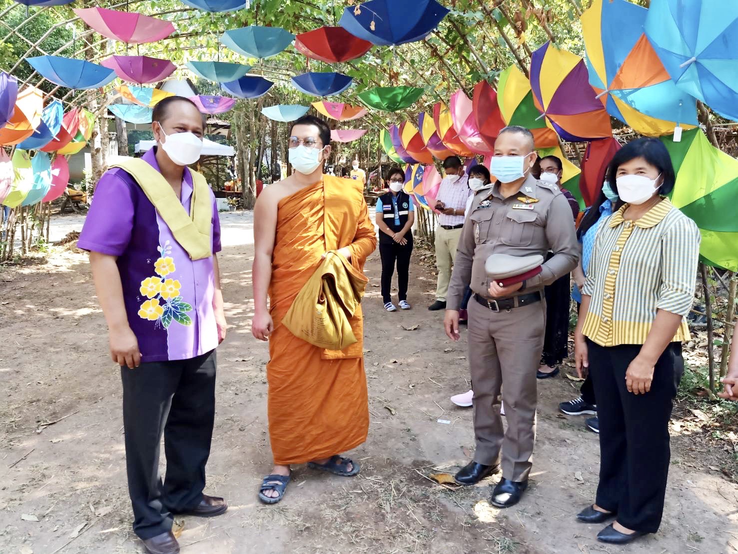 ??พช.นครนายก ร่วมงานประชาสัมพันธ์เชิญชวนประชาชนและนักท่องเที่ยวเข้ามาเยี่ยมชม ตลาดน้ำดงละคร