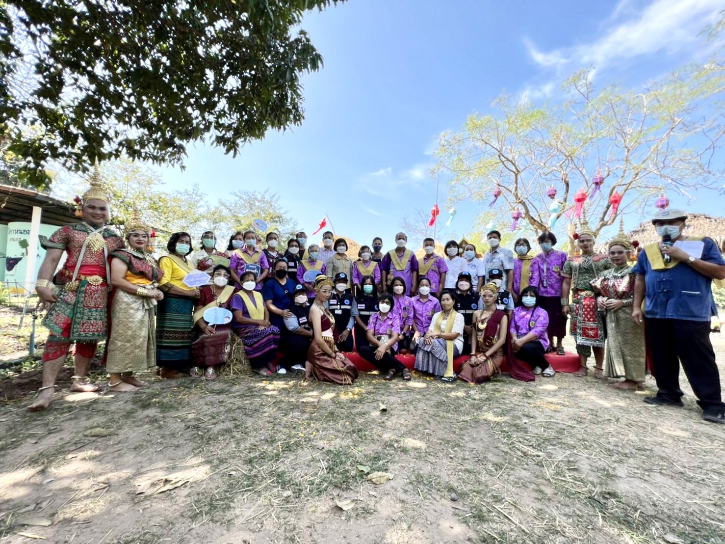 ??พช.นครนายก ร่วมงานประชาสัมพันธ์เชิญชวนประชาชนและนักท่องเที่ยวเข้ามาเยี่ยมชม ตลาดน้ำดงละคร