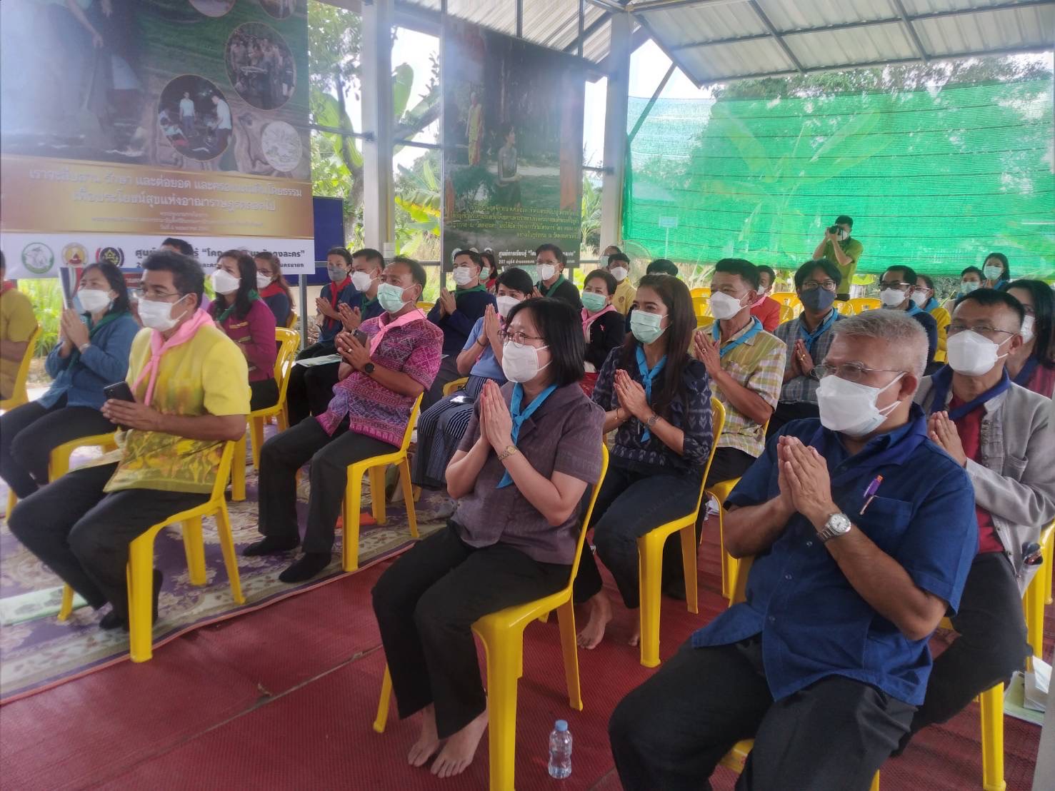 ??พช.นครนายก ร่วมกับวัดดงละคร จัดอบรมศูนย์เรียนรู้ “โคก หนอง นา วัดดงละคร” ศาสตร์พระราชา