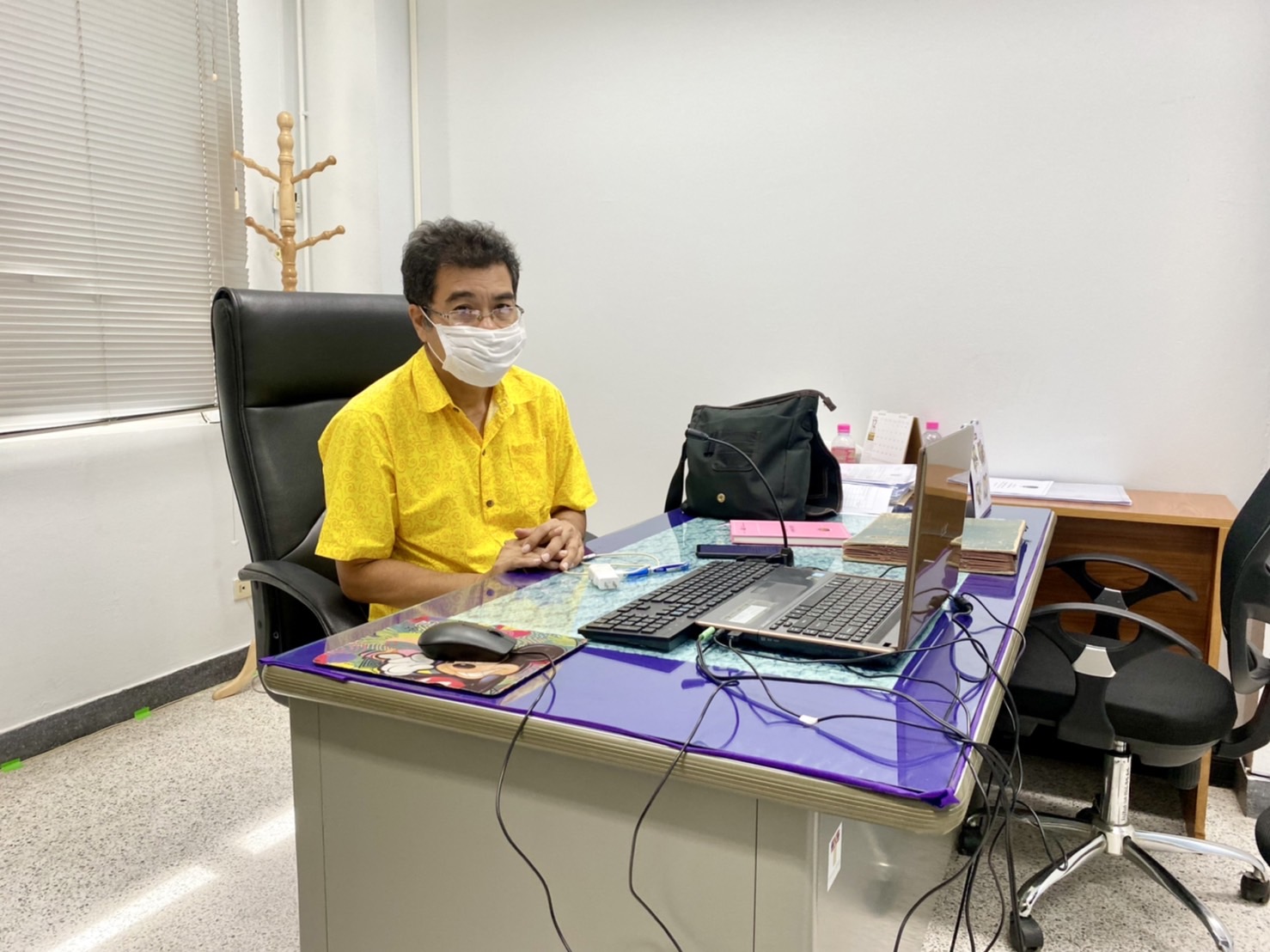 ??พช.นครนายก ร่วมประชุมคณะทำงานศูนย์ปฏิบัติการควบคุมโรคจังหวัด (ศปก.จ.) จังหวัดนครนายก ผ่านระบบ ZOOM