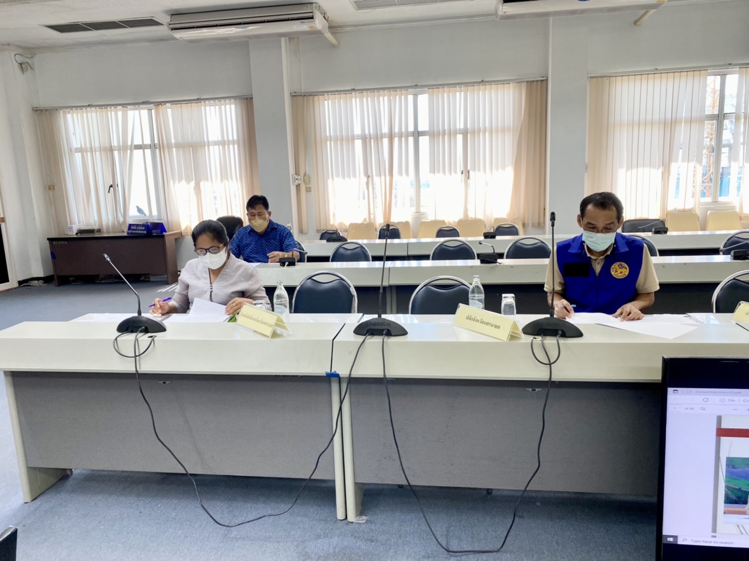 ??พช.นครนายก เร่งดำเนินการจัดประชุมคณะกรรมการบริหารศูนย์อำนวยการขจัดความยากจนและพัฒนาคนทุกช่วงวัยอย่างยั่งยืน ตามหลักปรัชญาของเศรษฐกิจพอเพียงจังหวัด (คจพ.จ.) เพื่อให้ความเห็นชอบข้อมูลบุคคล/ครัวเรือนยากจนเป้าหมาย TPMAP ครั้งที่ 1/2565