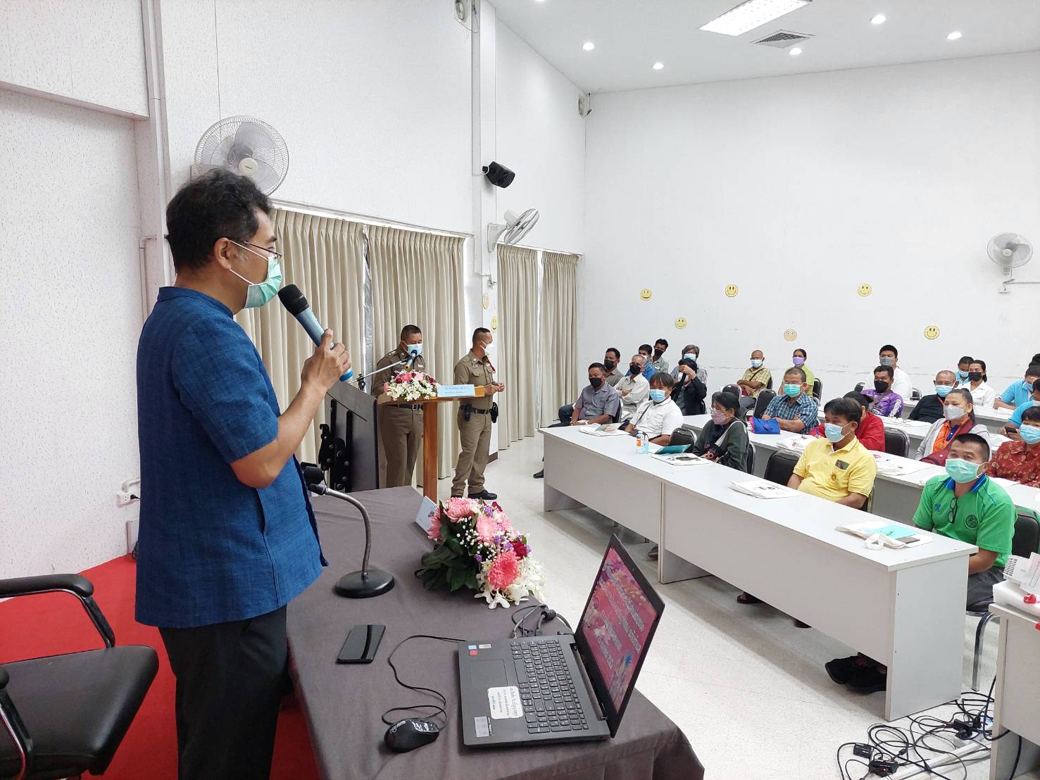 ว่าที่ร้อยตรีอภิชัย ศรีเมือง พัฒนาการจังหวัดนครนายก ได้ทำหน้าที่วิทยากรบรรยาย
