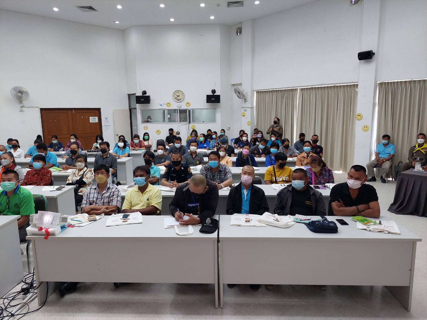 ว่าที่ร้อยตรีอภิชัย ศรีเมือง พัฒนาการจังหวัดนครนายก ได้ทำหน้าที่วิทยากรบรรยาย