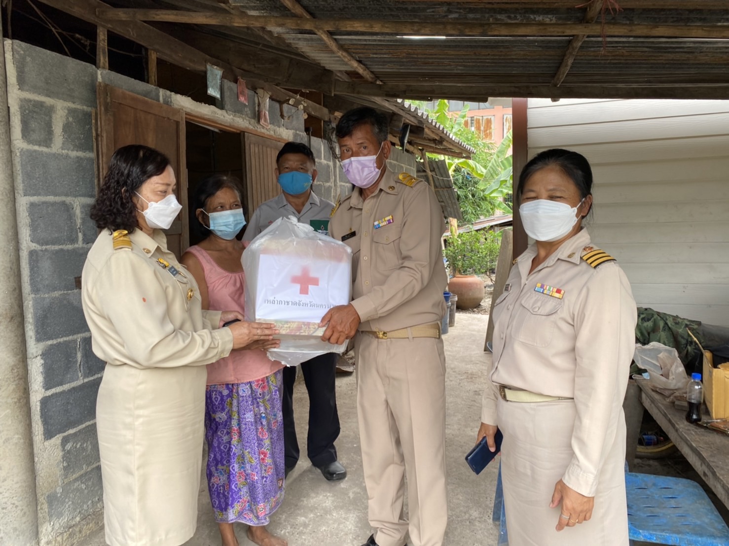 (ปักหมุด) จังหวัดนครนายก เร่งให้การช่วยเหลือในเบื้องต้นแก่ครัวเรือนยากจนเป้าหมายตามนโยบายการขับเคลื่อนการดำเนินงานขจัดความยากจนและพัฒนาคนทุกช่วงวัยอย่างยั่งยืนตามหลักปรัชญาของเศรษฐกิจพอเพียงจังหวัดนครนายก