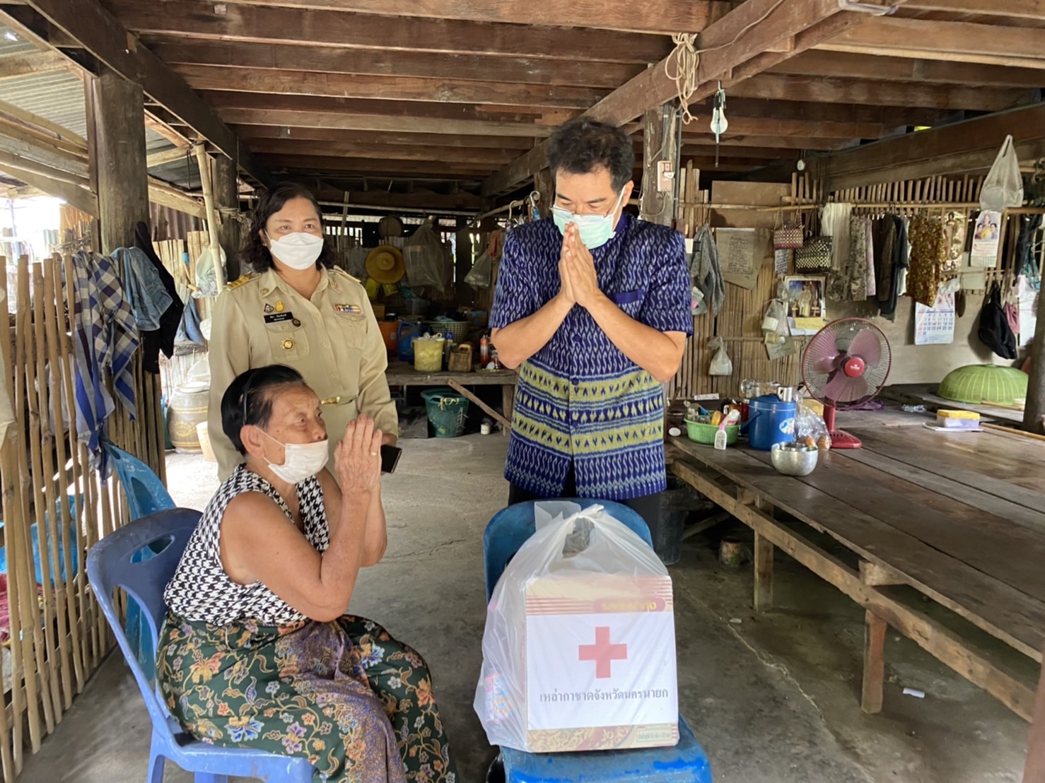 (ปักหมุด) จังหวัดนครนายก เร่งให้การช่วยเหลือในเบื้องต้นแก่ครัวเรือนยากจนเป้าหมายตามนโยบายการขับเคลื่อนการดำเนินงานขจัดความยากจนและพัฒนาคนทุกช่วงวัยอย่างยั่งยืนตามหลักปรัชญาของเศรษฐกิจพอเพียงจังหวัดนครนายก