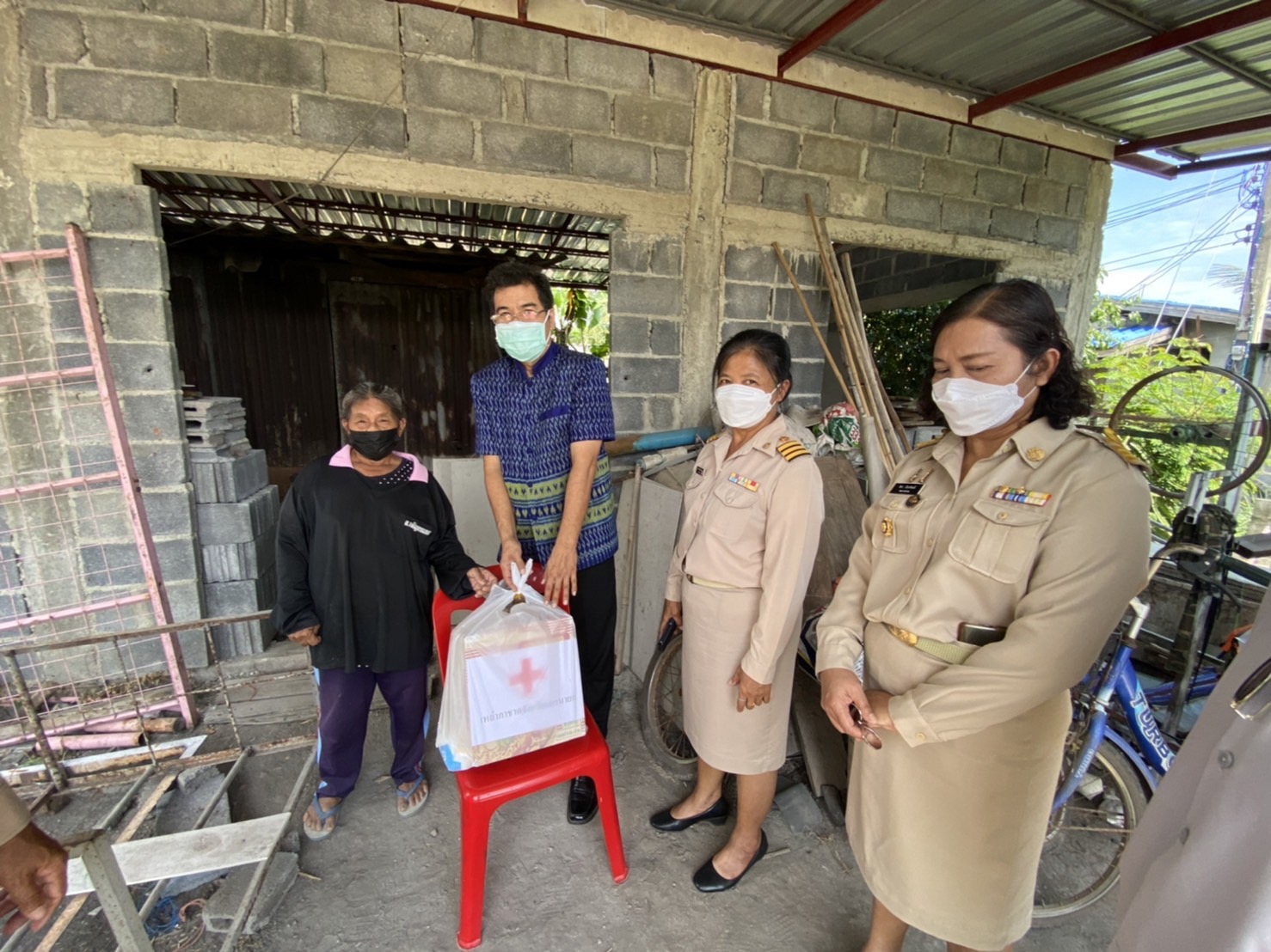 (ปักหมุด) จังหวัดนครนายก เร่งให้การช่วยเหลือในเบื้องต้นแก่ครัวเรือนยากจนเป้าหมายตามนโยบายการขับเคลื่อนการดำเนินงานขจัดความยากจนและพัฒนาคนทุกช่วงวัยอย่างยั่งยืนตามหลักปรัชญาของเศรษฐกิจพอเพียงจังหวัดนครนายก