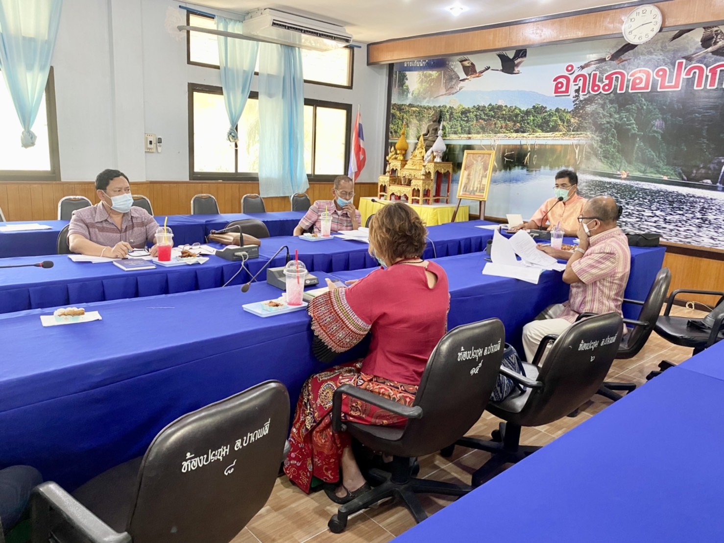 ??พช.นครนายก ประชุมติดตามผลการดำเนินงาน การขับเคลื่อนงานสำนักงานพัฒนาชุมอำเภอปากพลี