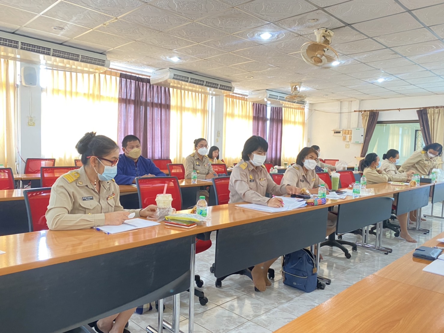 ??พช.นครนายก จัดประชุมเชิงปฏิบัติการดำเนินงานตามมาตรการปรับปรุงประสิทธิภาพในการปฏิบัติราชการ ประจำปีงบประมาณ พ.ศ.2565 ขับเคลื่อน Big data แพลทฟอร์มดิจิทัล “CDD EIS พกพา” และ “Click ชุมชน” สร้างความรู้ ความเข้าใจการใช้ประโยชน์จากระบบ Big Data เพื่อการพัฒนาชุมชน (Big Data Literacy)