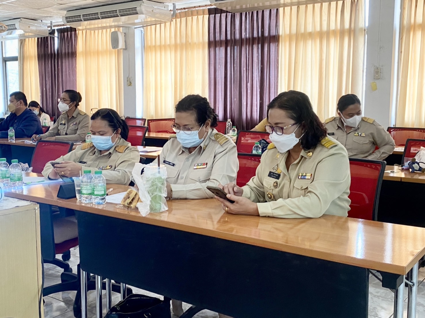 ??พช.นครนายก จัดประชุมเชิงปฏิบัติการดำเนินงานตามมาตรการปรับปรุงประสิทธิภาพในการปฏิบัติราชการ ประจำปีงบประมาณ พ.ศ.2565 ขับเคลื่อน Big data แพลทฟอร์มดิจิทัล “CDD EIS พกพา” และ “Click ชุมชน” สร้างความรู้ ความเข้าใจการใช้ประโยชน์จากระบบ Big Data เพื่อการพัฒนาชุมชน (Big Data Literacy)