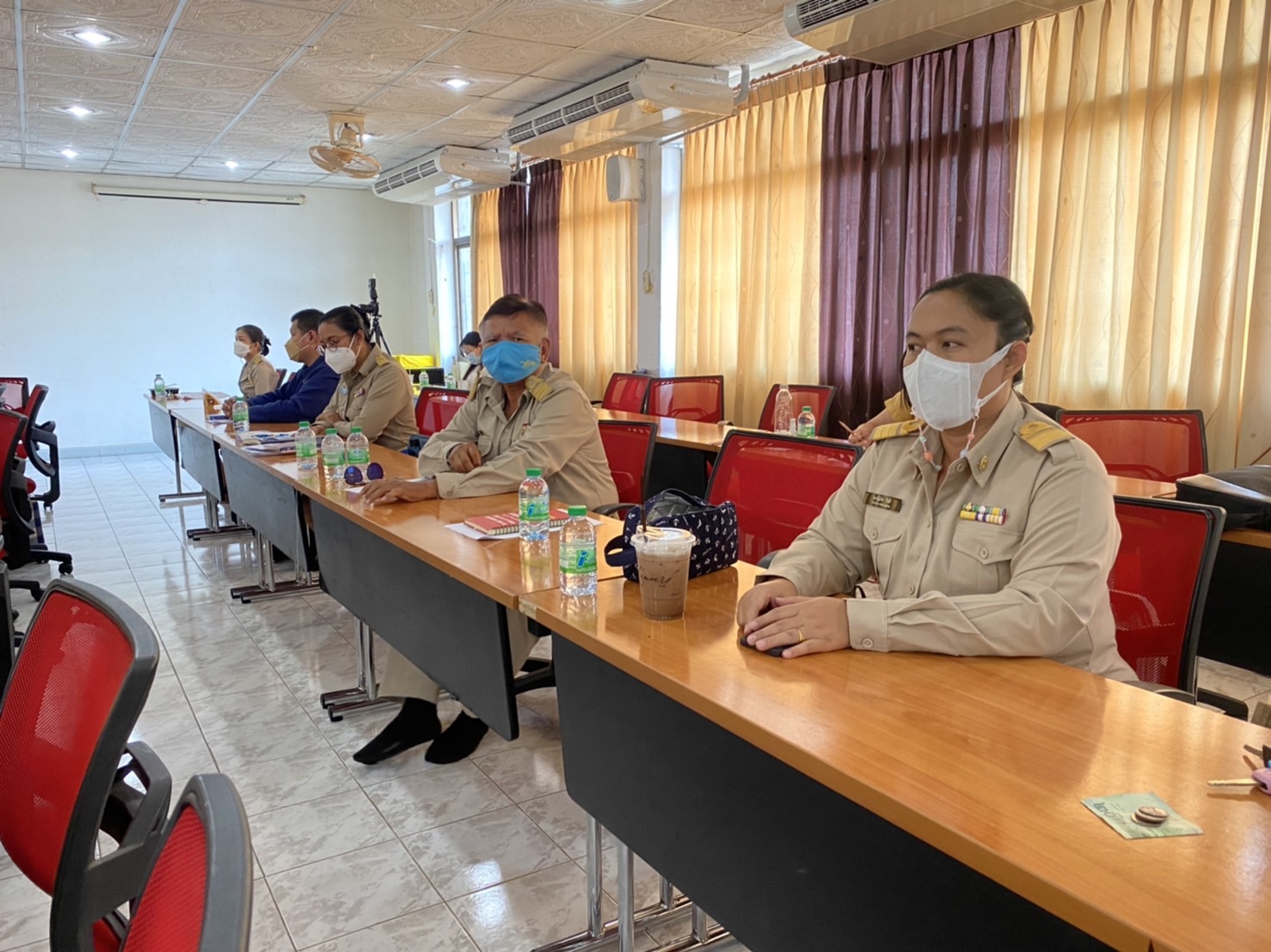 ??พช.นครนายก จัดประชุมเชิงปฏิบัติการดำเนินงานตามมาตรการปรับปรุงประสิทธิภาพในการปฏิบัติราชการ ประจำปีงบประมาณ พ.ศ.2565 ขับเคลื่อน Big data แพลทฟอร์มดิจิทัล “CDD EIS พกพา” และ “Click ชุมชน” สร้างความรู้ ความเข้าใจการใช้ประโยชน์จากระบบ Big Data เพื่อการพัฒนาชุมชน (Big Data Literacy)