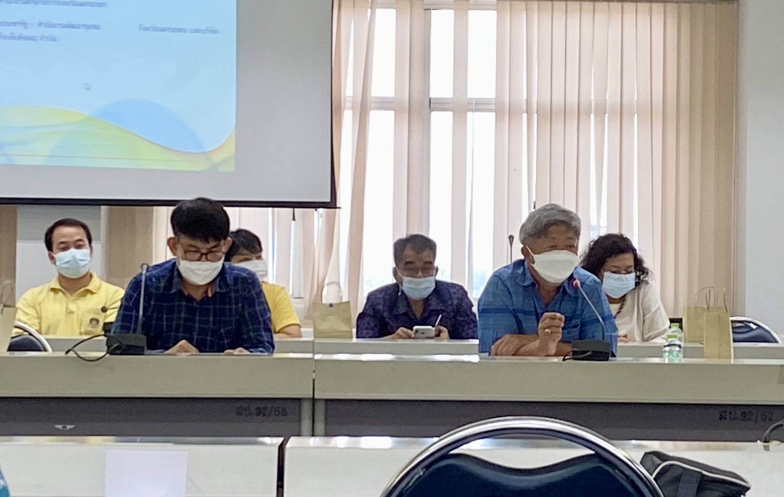 ??พช.นครนายก ประชุมกลไกขับเคลื่อนการพัฒนาเศรษฐกิจฐานรากระดับจังหวัด ครั้งที่ 1/2565