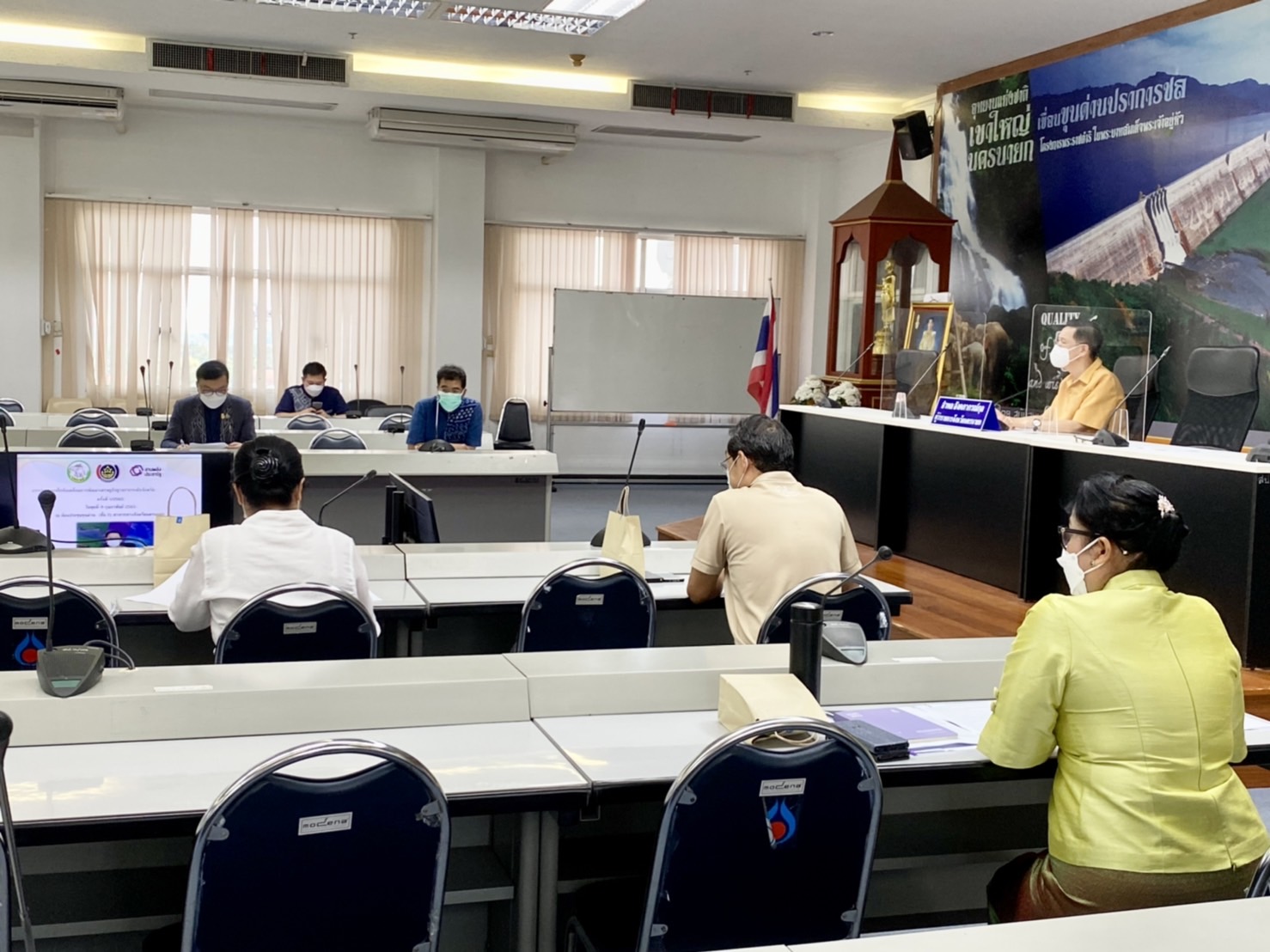 ??พช.นครนายก ประชุมกลไกขับเคลื่อนการพัฒนาเศรษฐกิจฐานรากระดับจังหวัด ครั้งที่ 1/2565