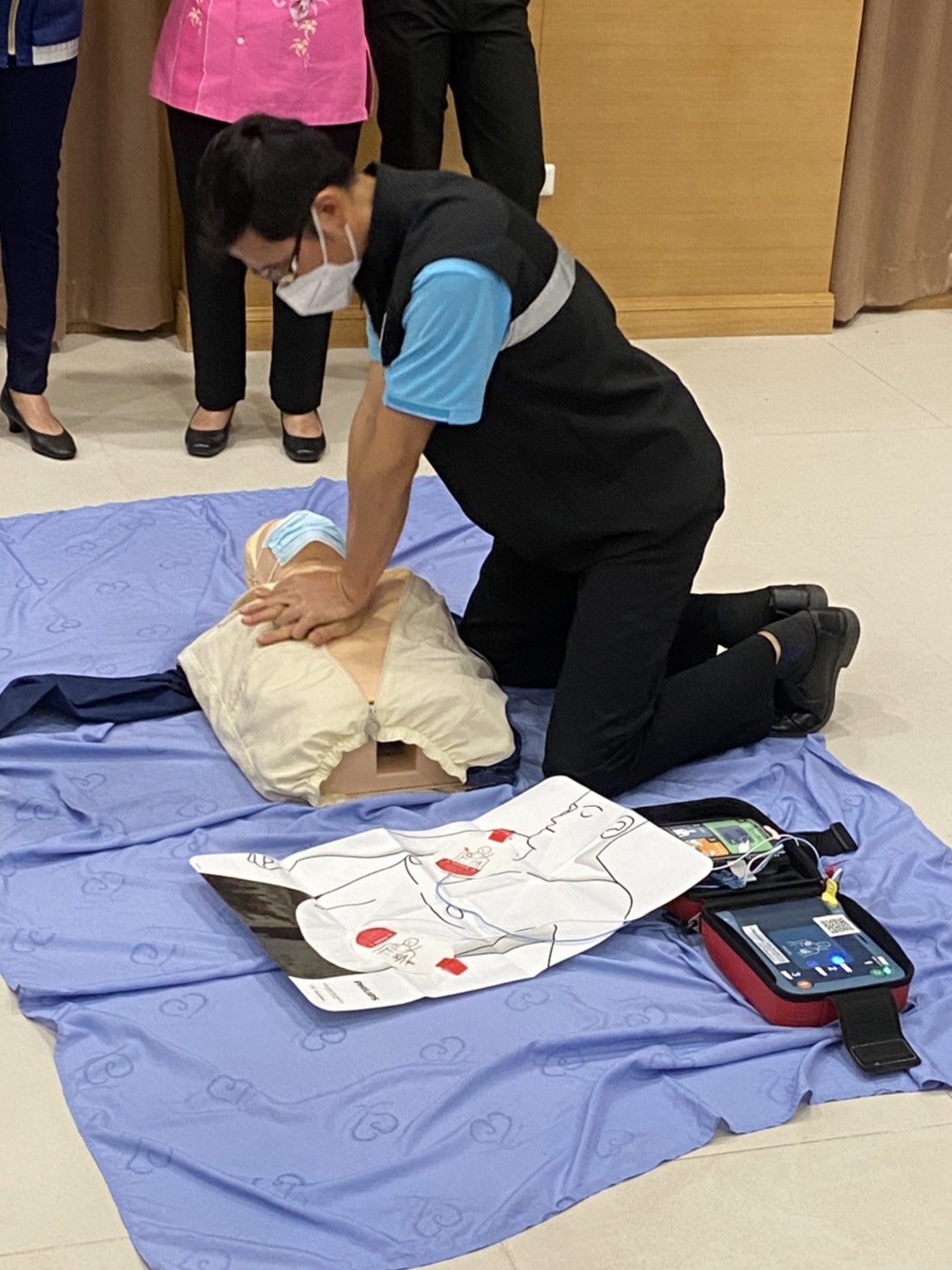 ??พช.นครนายก เข้าร่วมการอบรมเชิงปฏิบัติการ การเรียนรู้เครื่องกระตุกหัวใจไฟฟ้าอัตโนมัติ (AED) และการฟื้นคืนชีพ