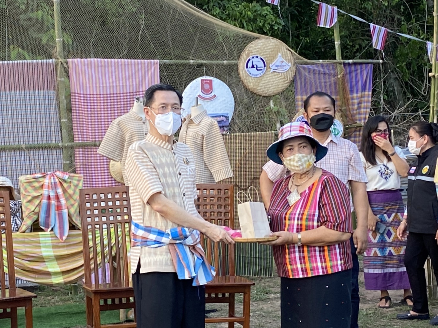 ??พช.นครนายก ร่วมงานเทศกาล นุ่งขะม้า พาดผ้า ยลวิถีถิ่น ลาวเวียง