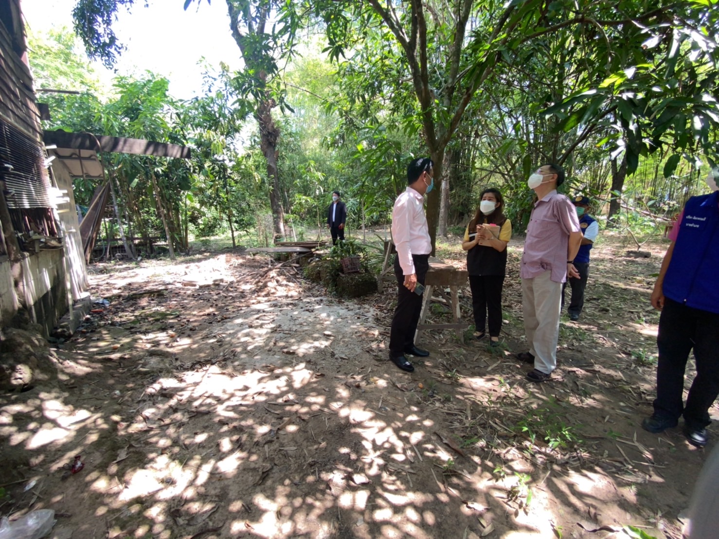 พ่อเมืองนครนายก ลงพื้นที่เยี่ยมครัวเรือนเป้าหมายในปฏิบัติการ “KICK OFF เคาะประตูบ้าน”