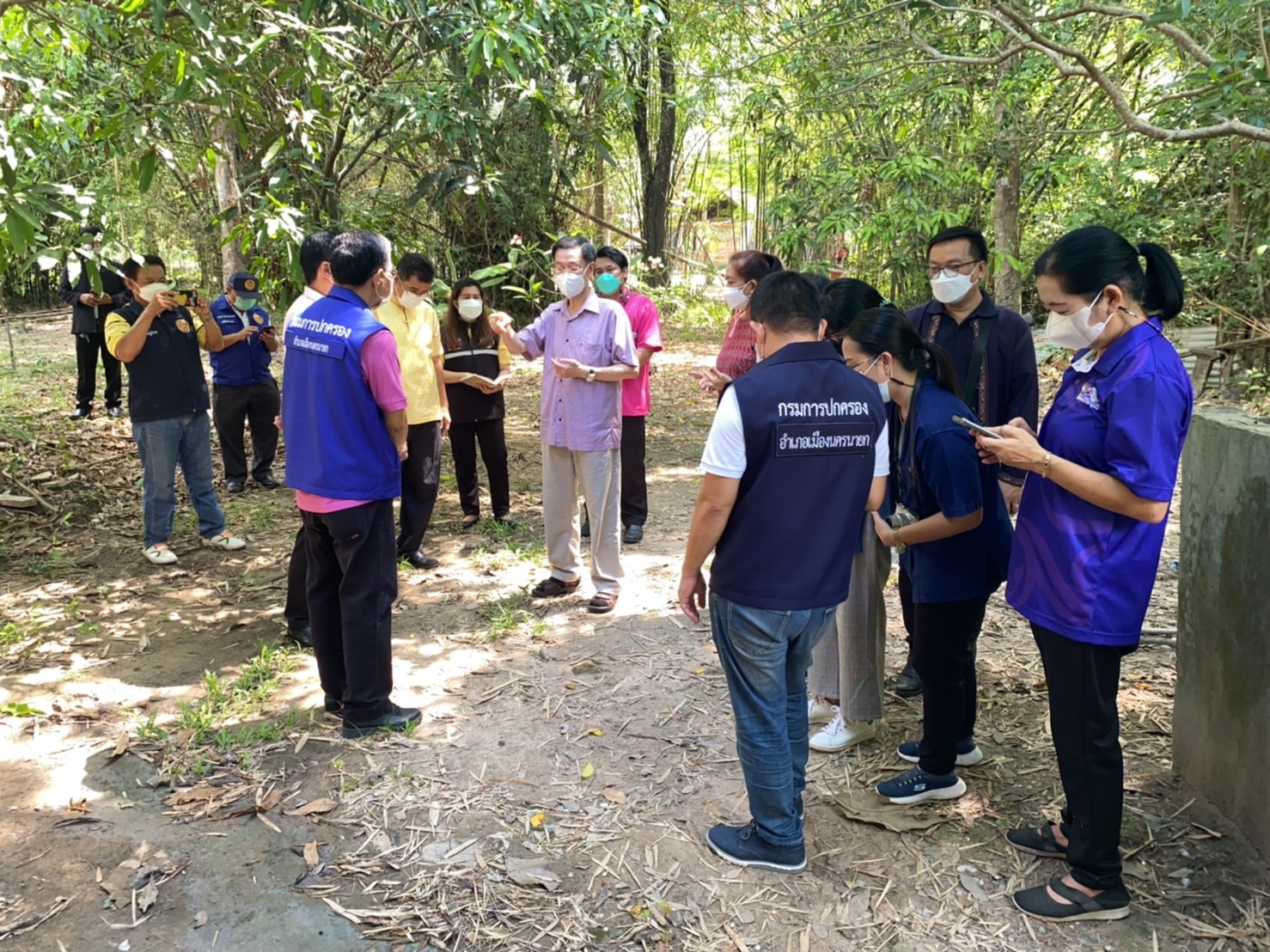 พ่อเมืองนครนายก ลงพื้นที่เยี่ยมครัวเรือนเป้าหมายในปฏิบัติการ “KICK OFF เคาะประตูบ้าน”