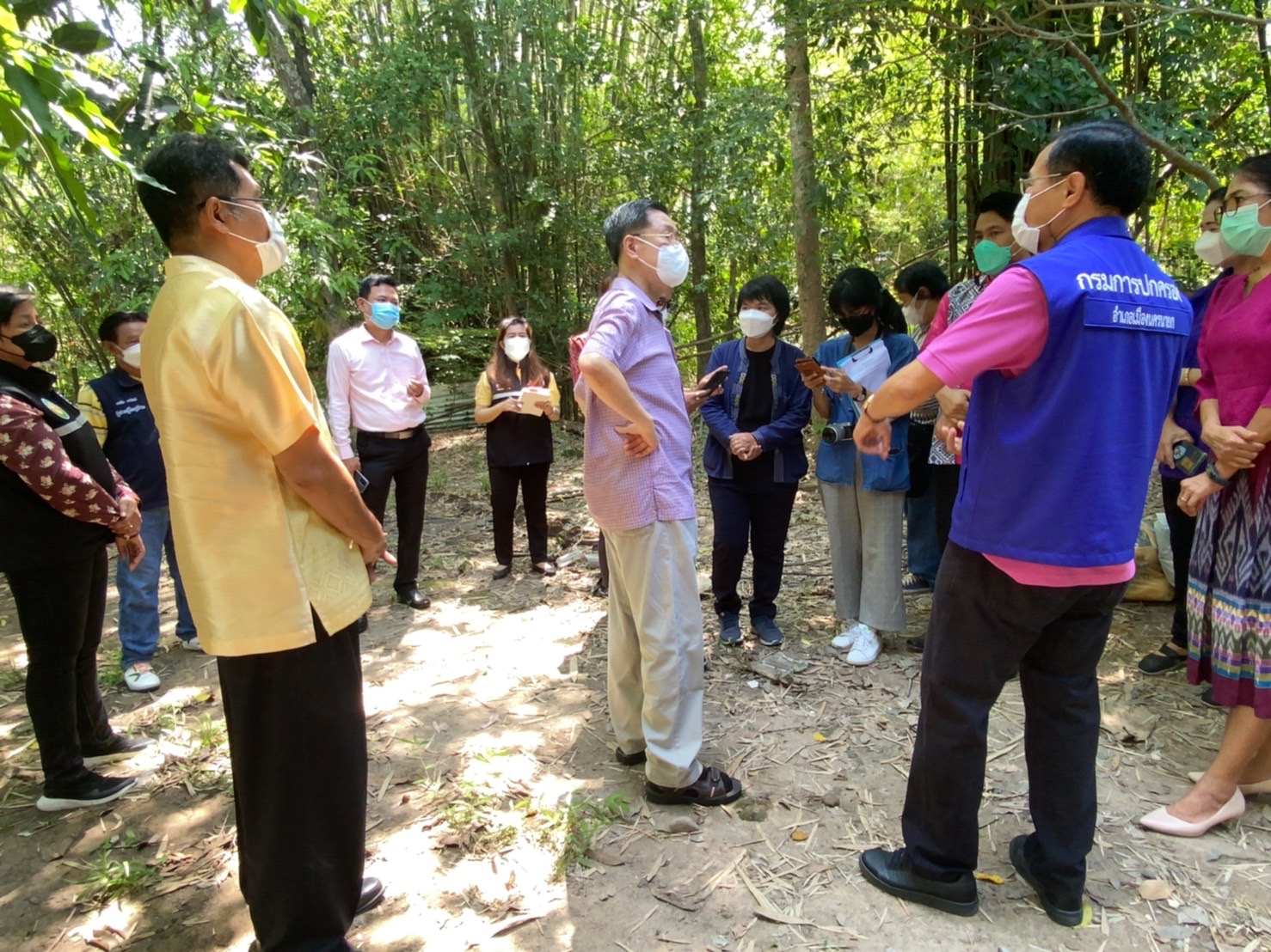 พ่อเมืองนครนายก ลงพื้นที่เยี่ยมครัวเรือนเป้าหมายในปฏิบัติการ “KICK OFF เคาะประตูบ้าน”