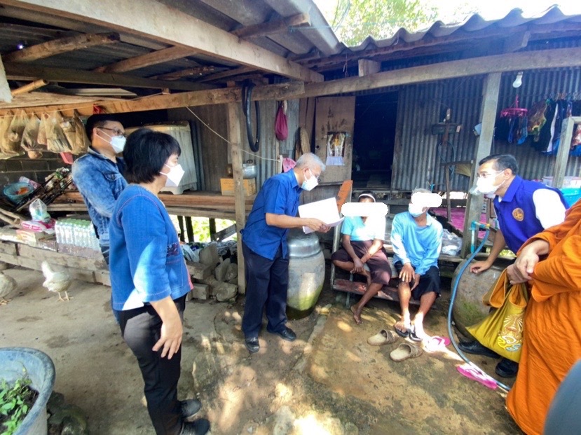 ลงพื้นที่เยี่ยมครัวเรือนเป้าหมายในปฏิบัติการ “KICK OFF เคาะประตูบ้าน”