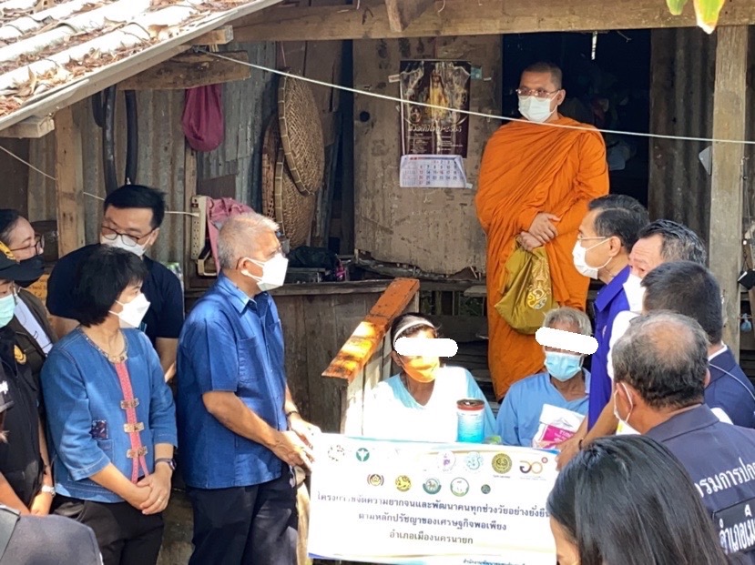 ลงพื้นที่เยี่ยมครัวเรือนเป้าหมายในปฏิบัติการ “KICK OFF เคาะประตูบ้าน”