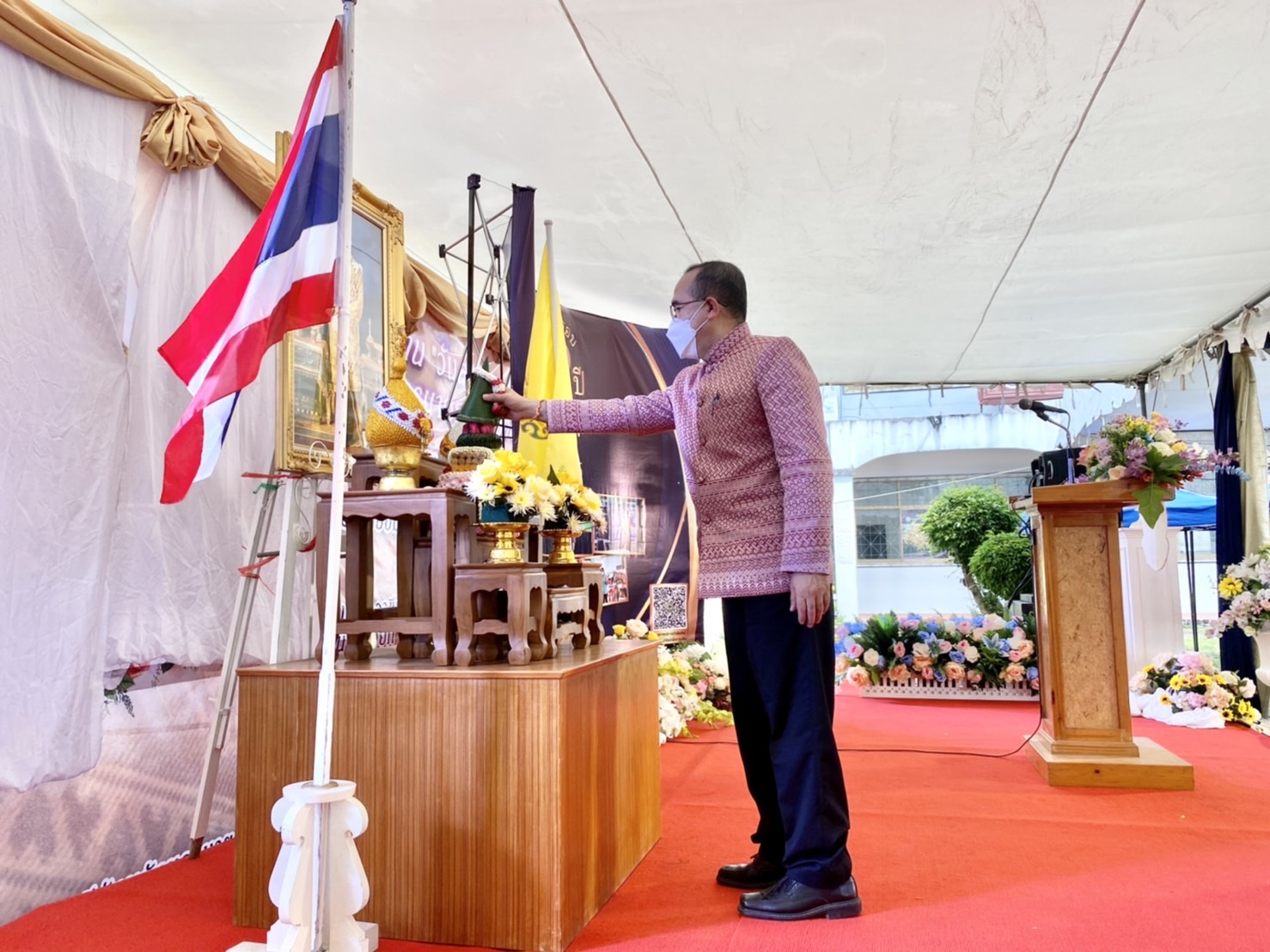 ??พช.นครนายก จัดงานมหกรรมการออมลดความเหลื่อมล้ำของประชาชนจังหวัดนครนายก ประจำปี 2565 ครบรอบ 48 ปี การก่อตั้งกลุ่มออมทรัพย์เพื่อการผลิต