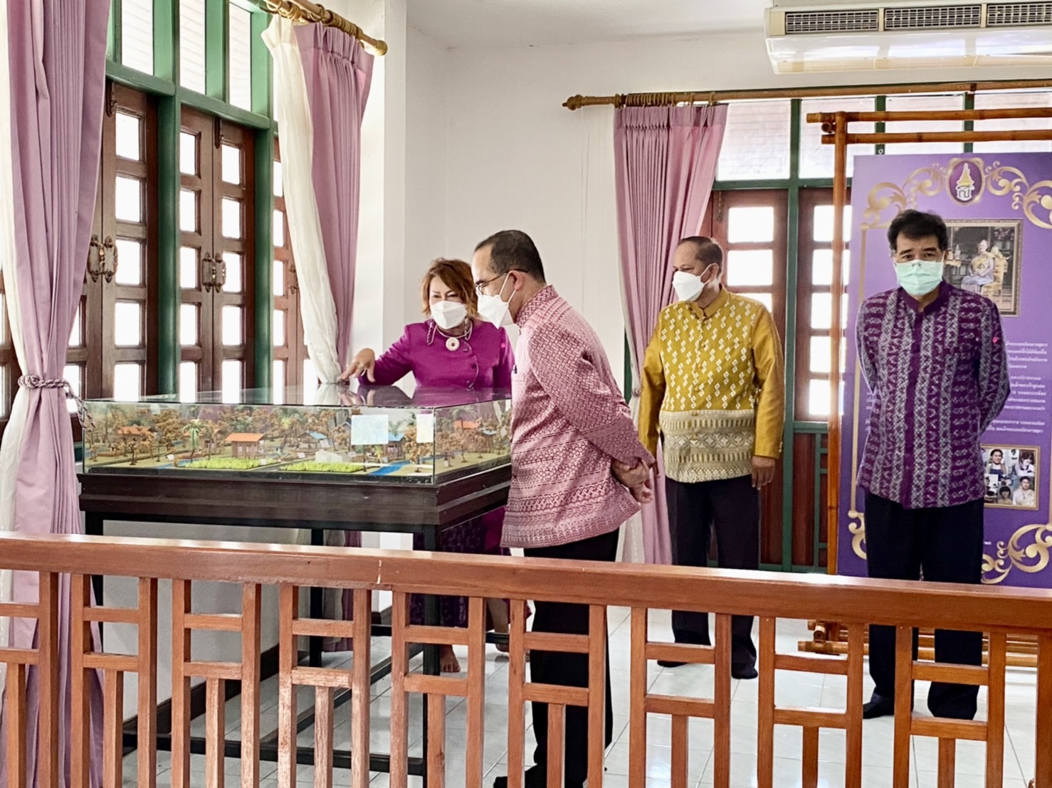 ??พช.นครนายก จัดงานมหกรรมการออมลดความเหลื่อมล้ำของประชาชนจังหวัดนครนายก ประจำปี 2565 ครบรอบ 48 ปี การก่อตั้งกลุ่มออมทรัพย์เพื่อการผลิต