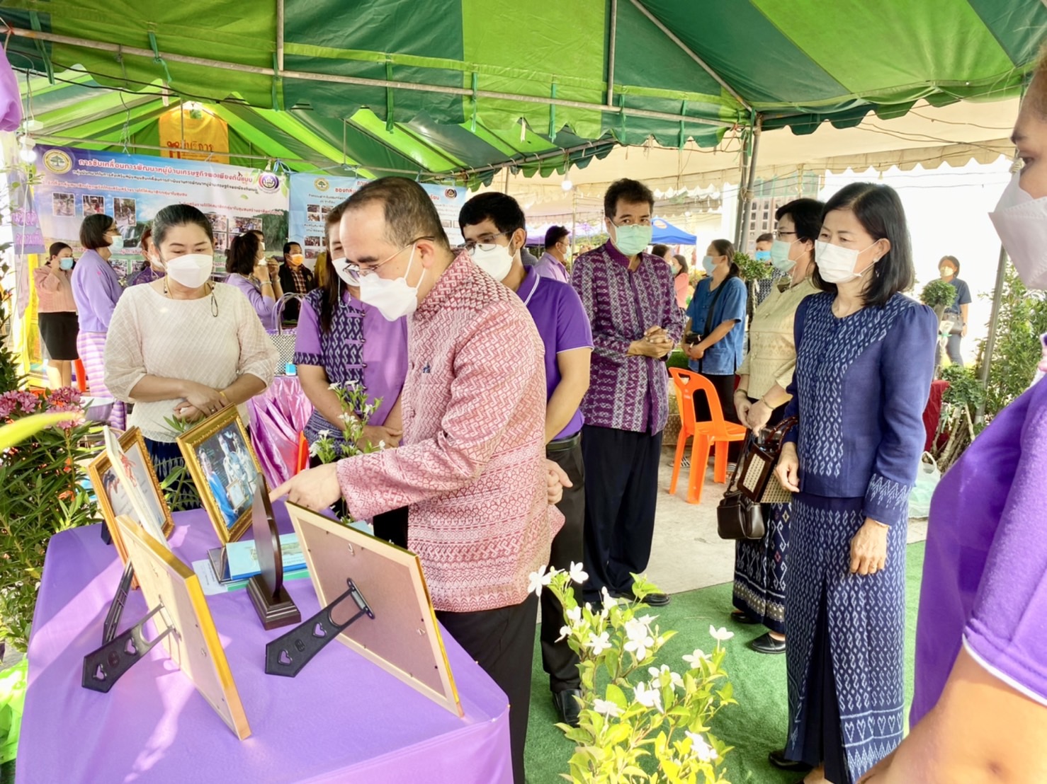 ??พช.นครนายก จัดงานมหกรรมการออมลดความเหลื่อมล้ำของประชาชนจังหวัดนครนายก ประจำปี 2565 ครบรอบ 48 ปี การก่อตั้งกลุ่มออมทรัพย์เพื่อการผลิต